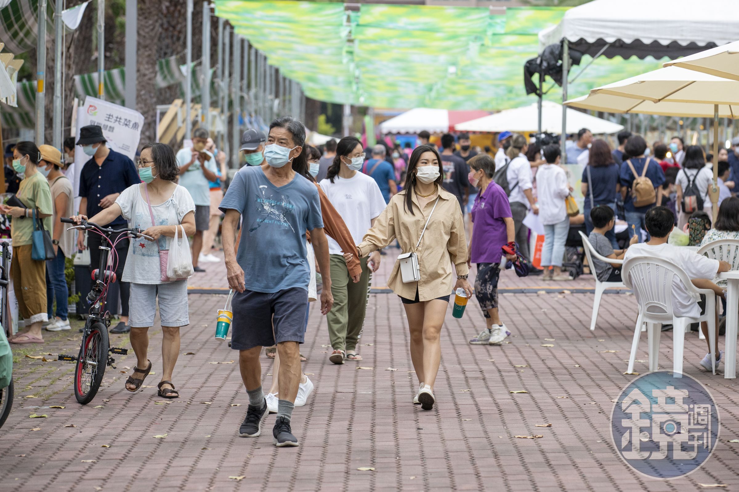 近日國內防疫鬆綁，確診人數也有緩降趨勢。（示意圖，本刊資料照）