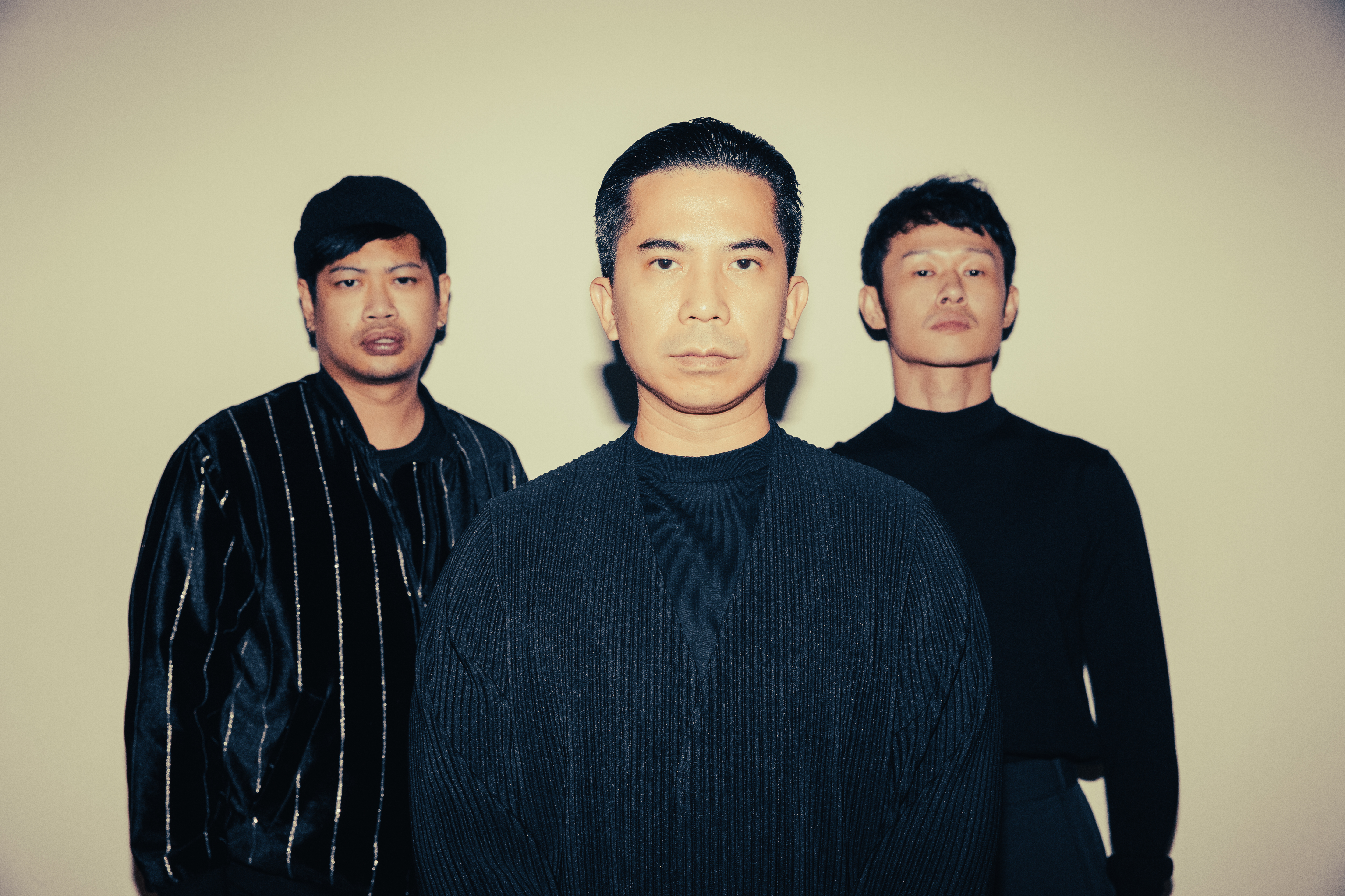 泰國天團Slow Machine為泰劇《黑幫少爺愛上我》創作兩首歌曲，今接受訪問透露明年有機會到台北與大家見面。