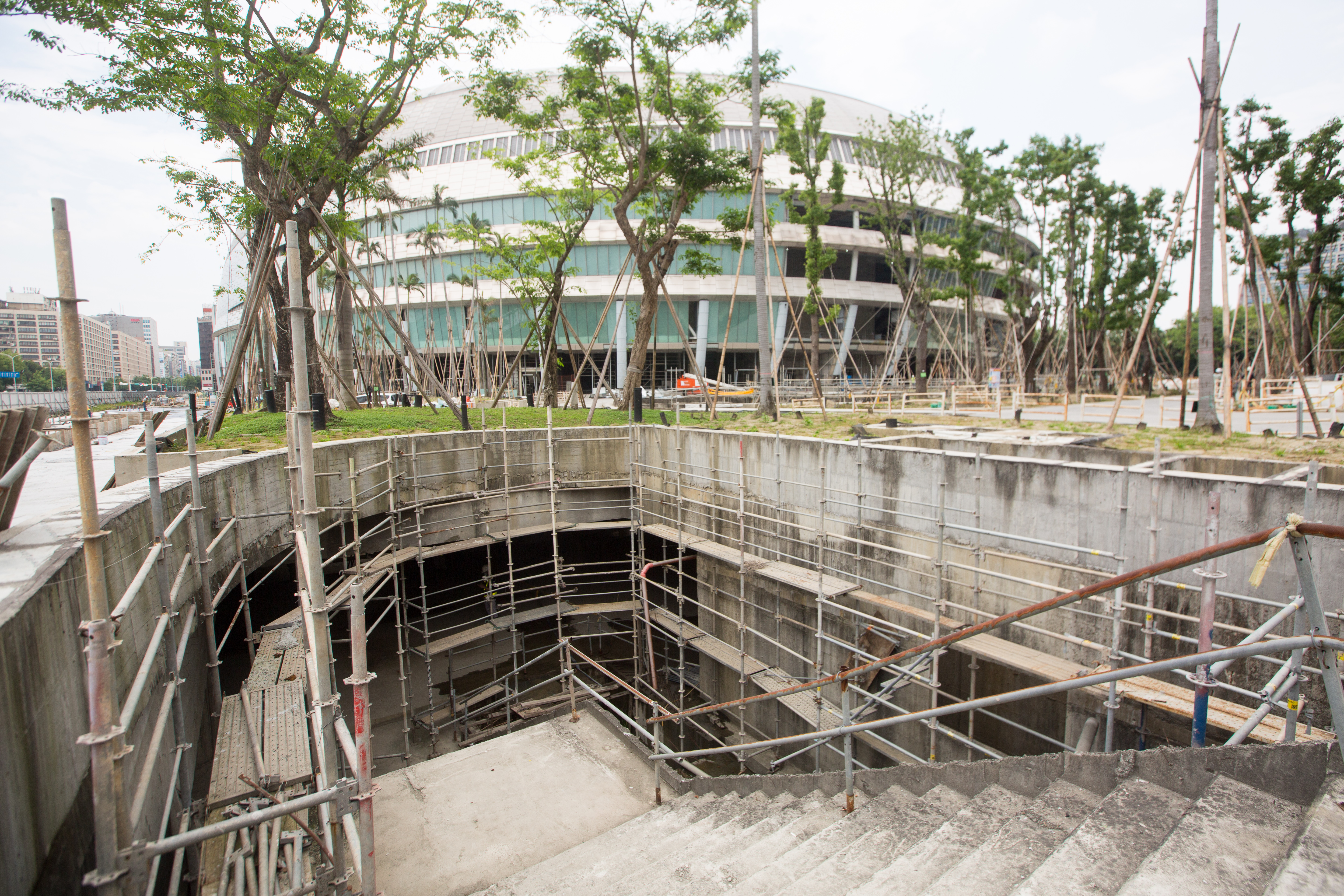 台北大巨蛋的逃生問題是否安全在梨泰院事件後引發各界關注。（本刊資料照）