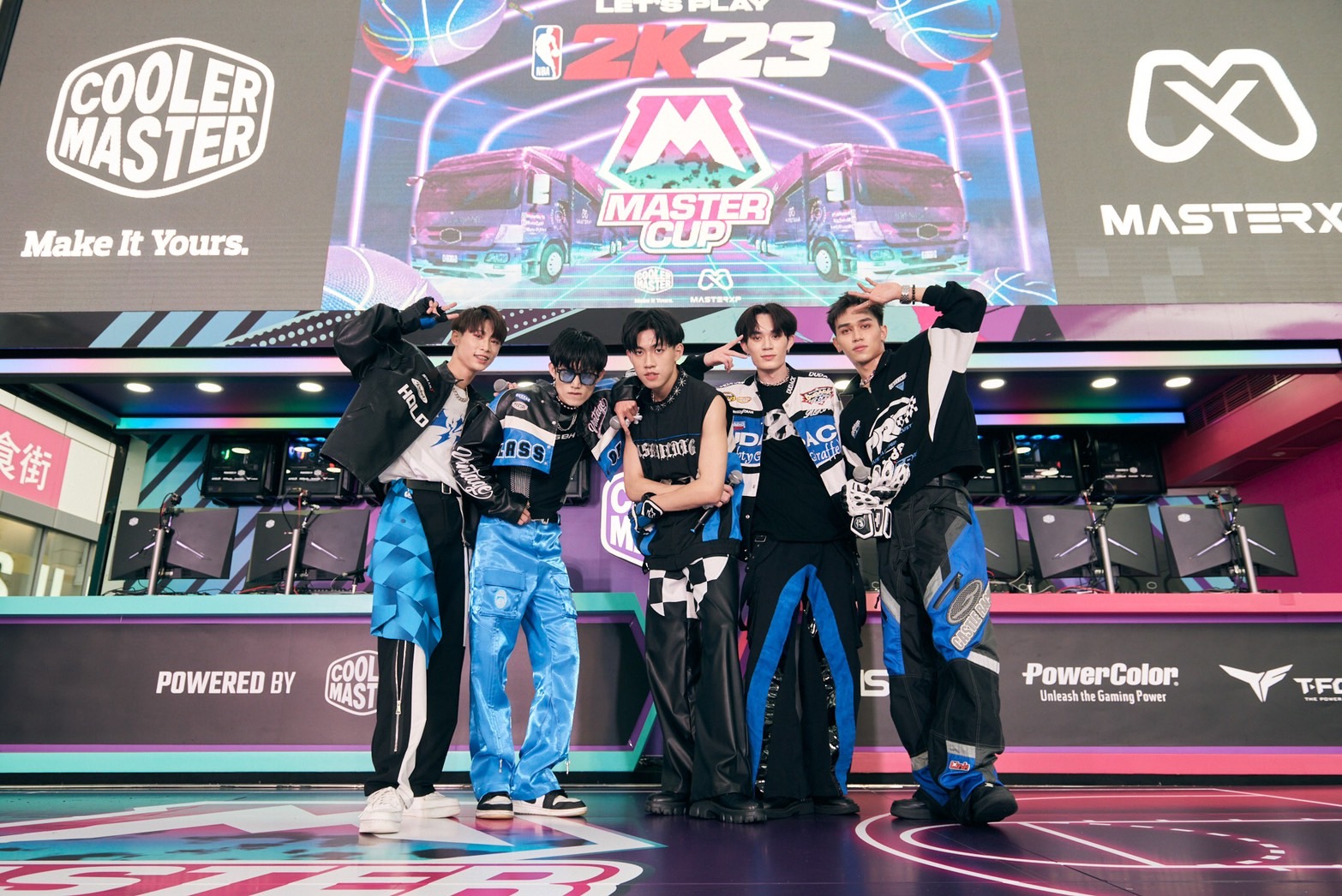 「土星」陳水豐、唐立杰、呂植宇、劉新民、張峻瑋合體參加電競賽。（Master XP提供）