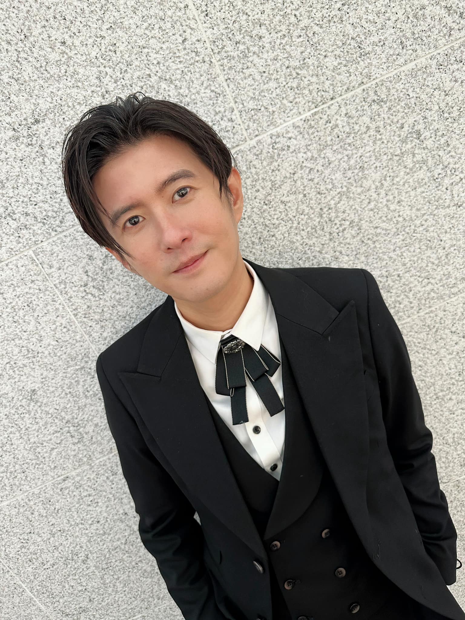顏永烈2018年初從《食尚玩家》離開加入敵營《愛玩客》陣容。(翻攝自顏永烈臉書)