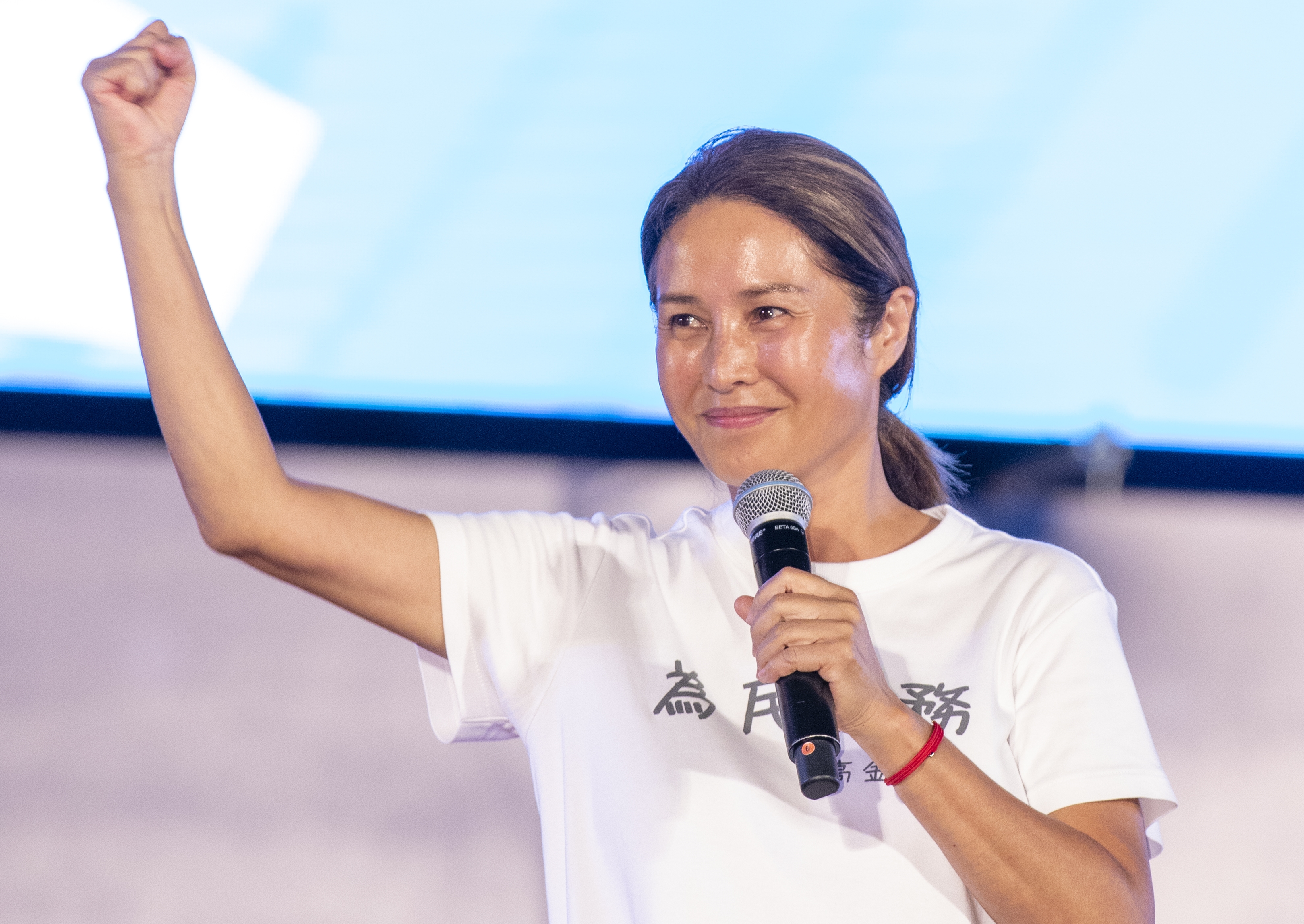 國民黨立委高金素梅昨天在五合一選舉團結大會時，怒嗆民進黨封鎖言論，把媒體、網路都封鎖。（本刊資料照）