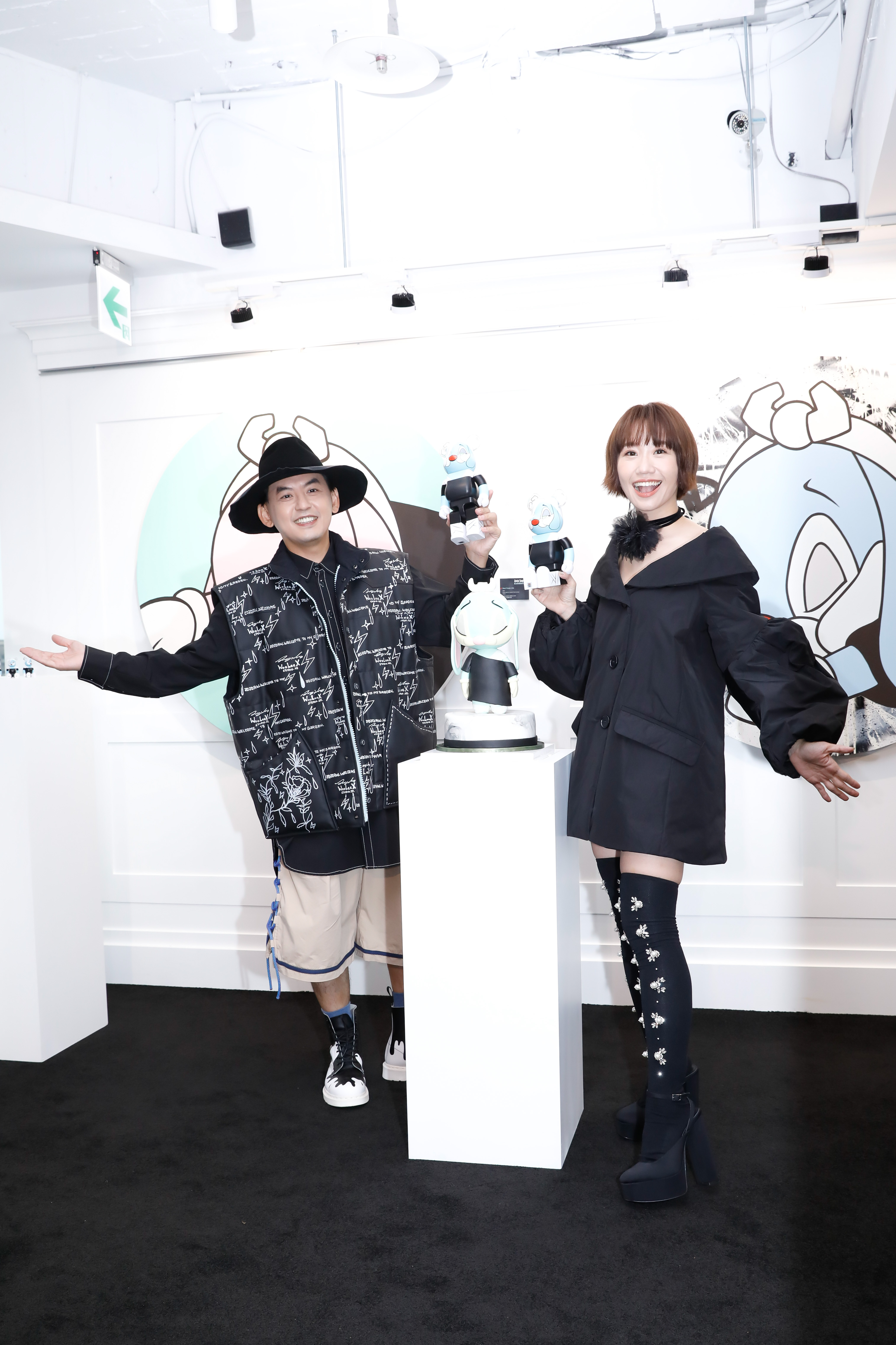 黃子佼（左）、Lulu奪金後首合體出席活動。