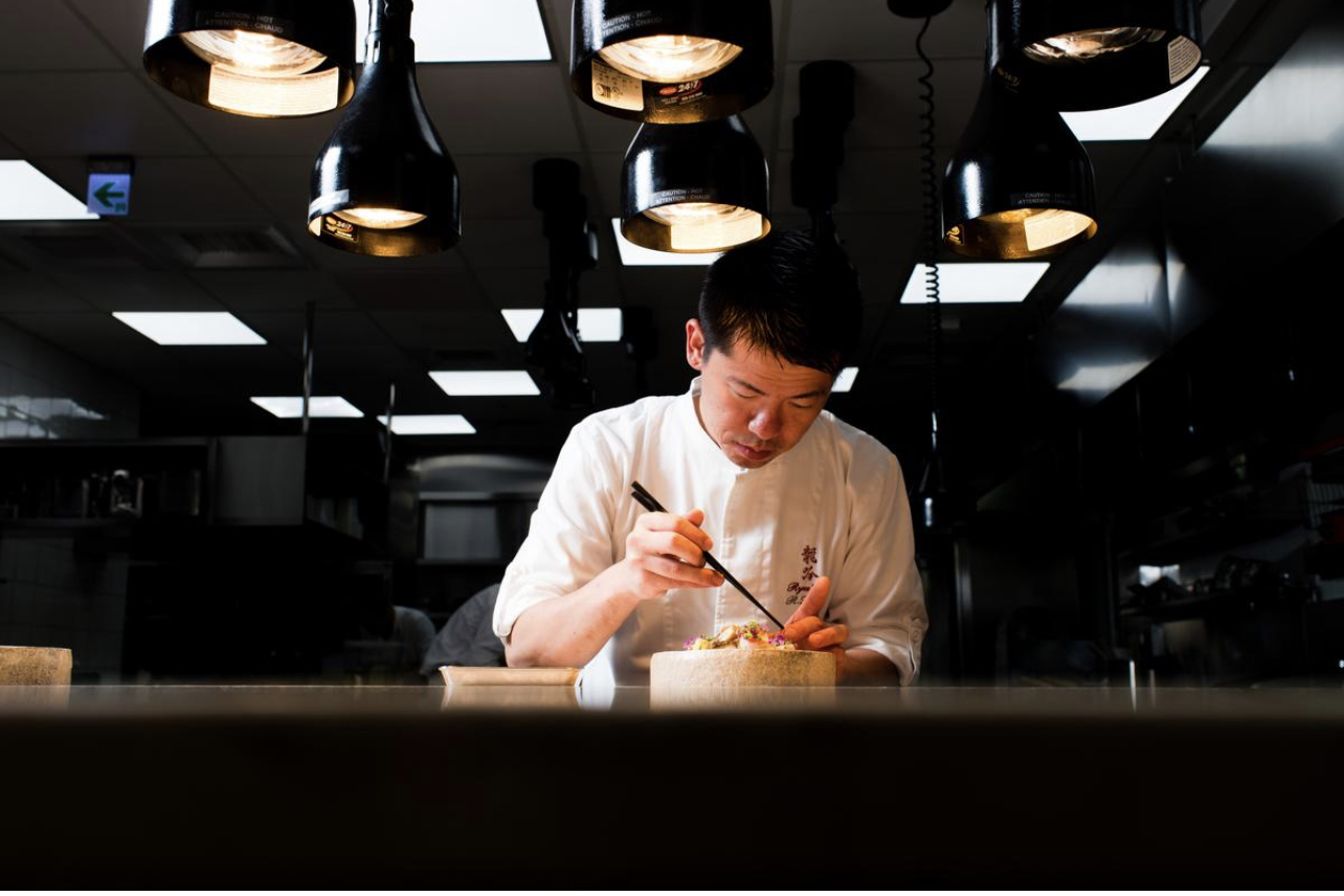 由稗田良平主廚主理的米其林二星「祥雲龍吟」日本料理，今公告即將歇業。