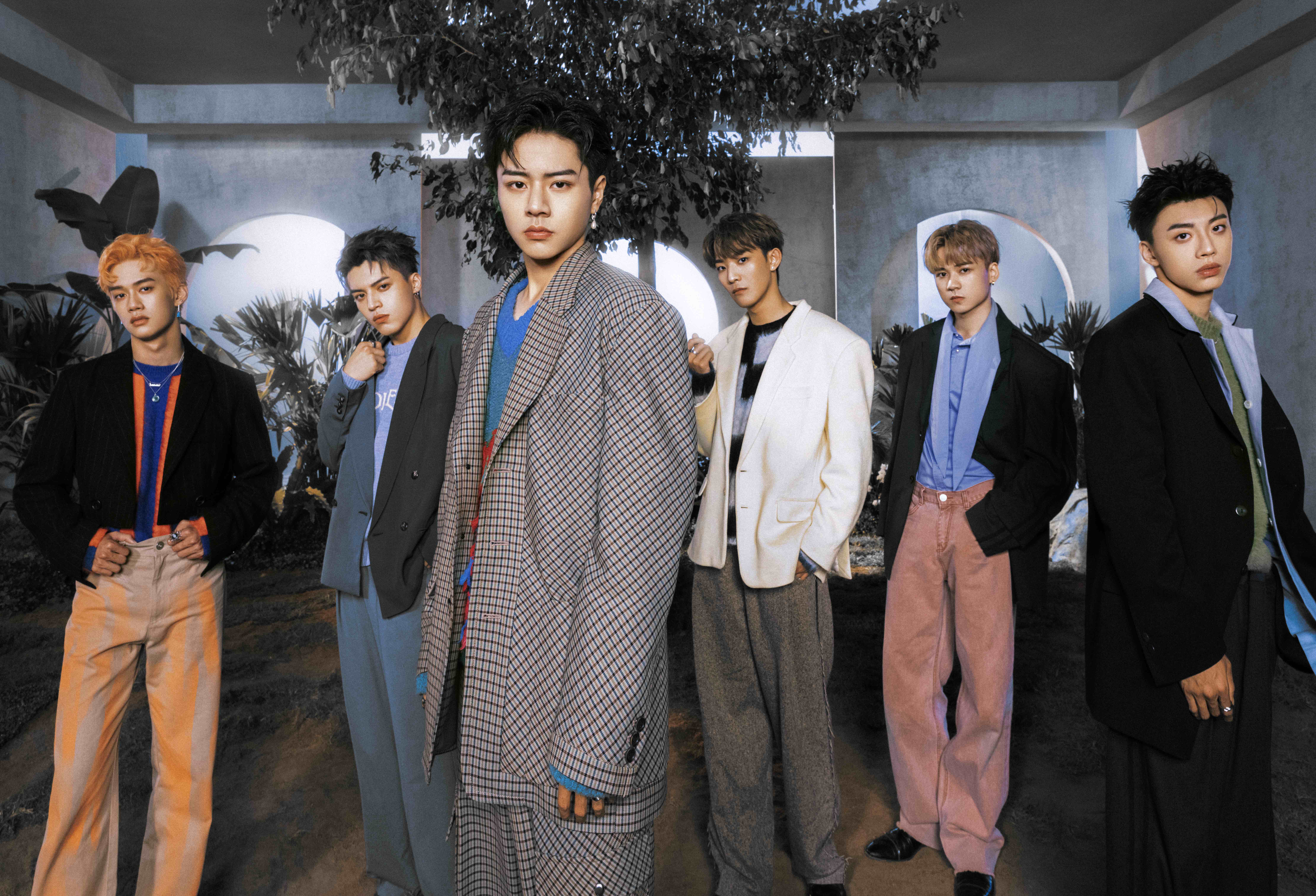 超人氣潮流男團Ozone首支全新單曲〈O.A.O.〉、MV 11/1正式上架，林煥鈞自首累趴先睡3小時。（索尼音樂提供）