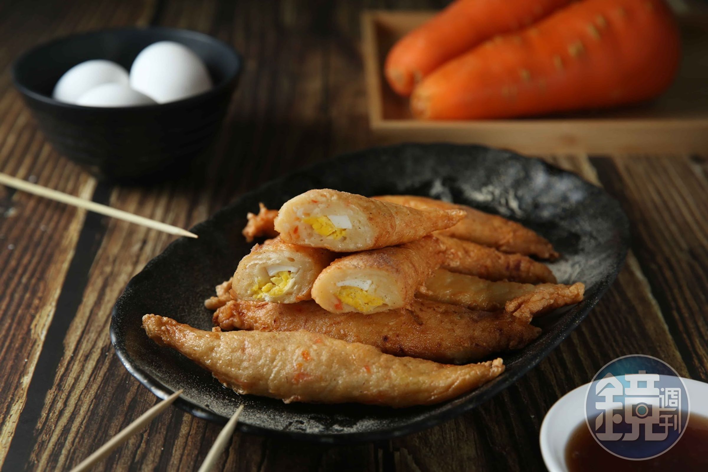 「pulu黑輪伯」的手工「旗魚黑輪」外層乾酥不滲油。（12元／條）