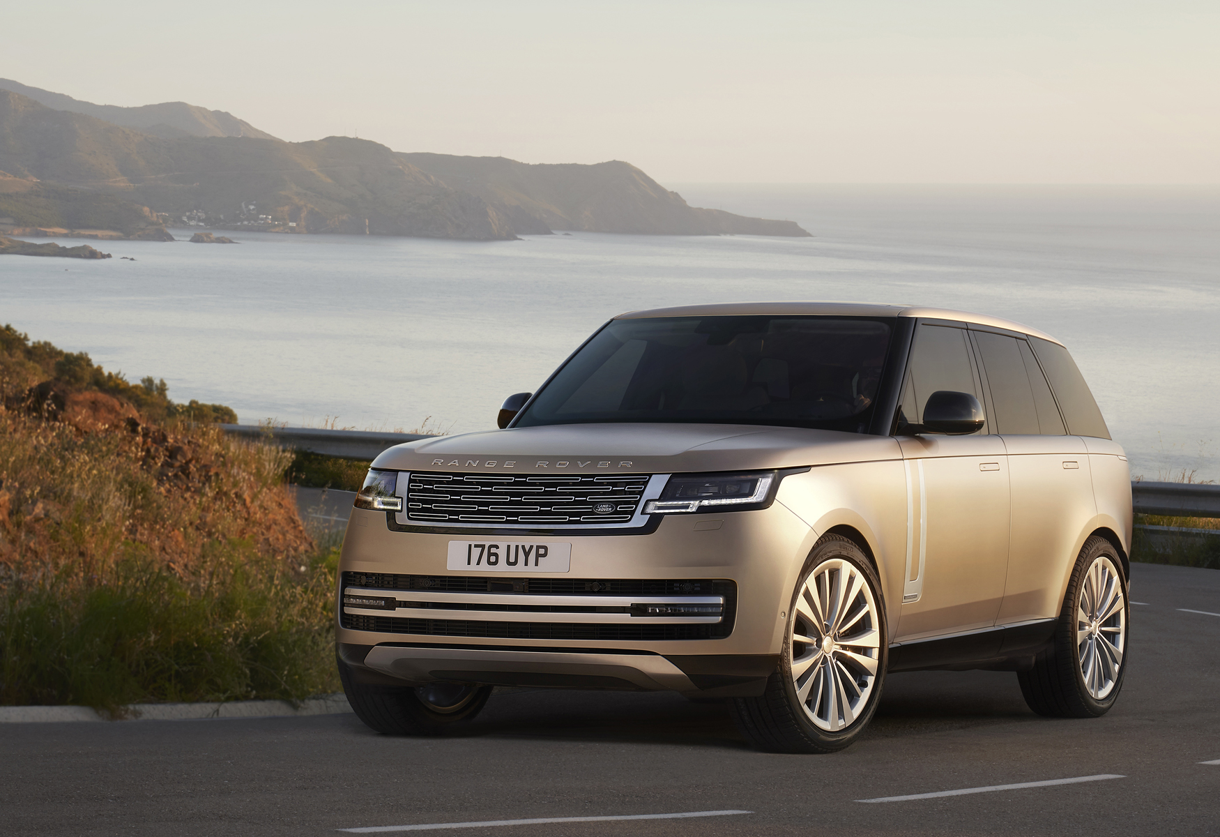 【新車登場】 MODERN LUXURY！The New Range Rover