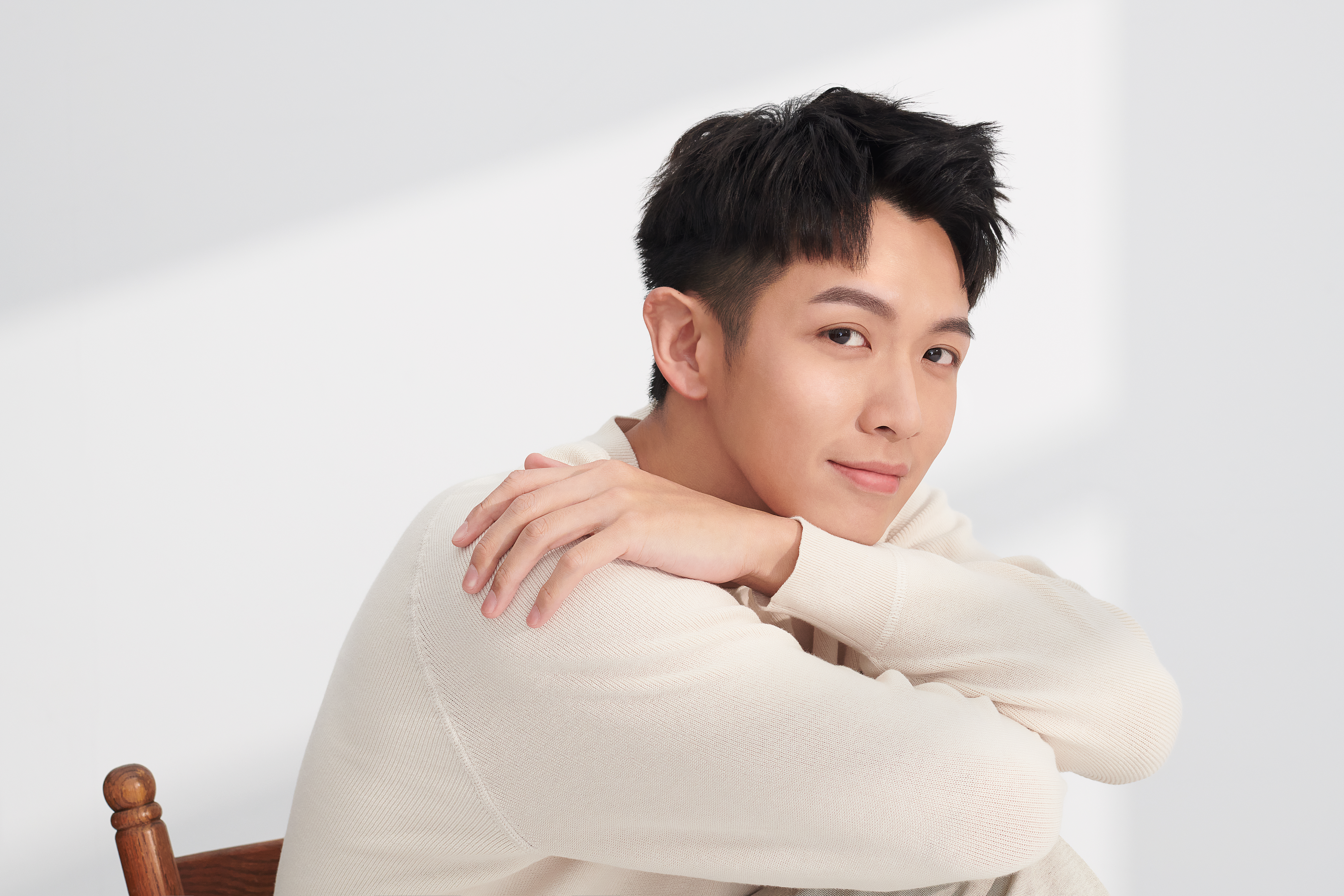 震東接下新保養品代言，他非常重視膚質好壞，維持好膚況才能呈現給大家最好的狀態。（DREAM TREND 凱夢提供）