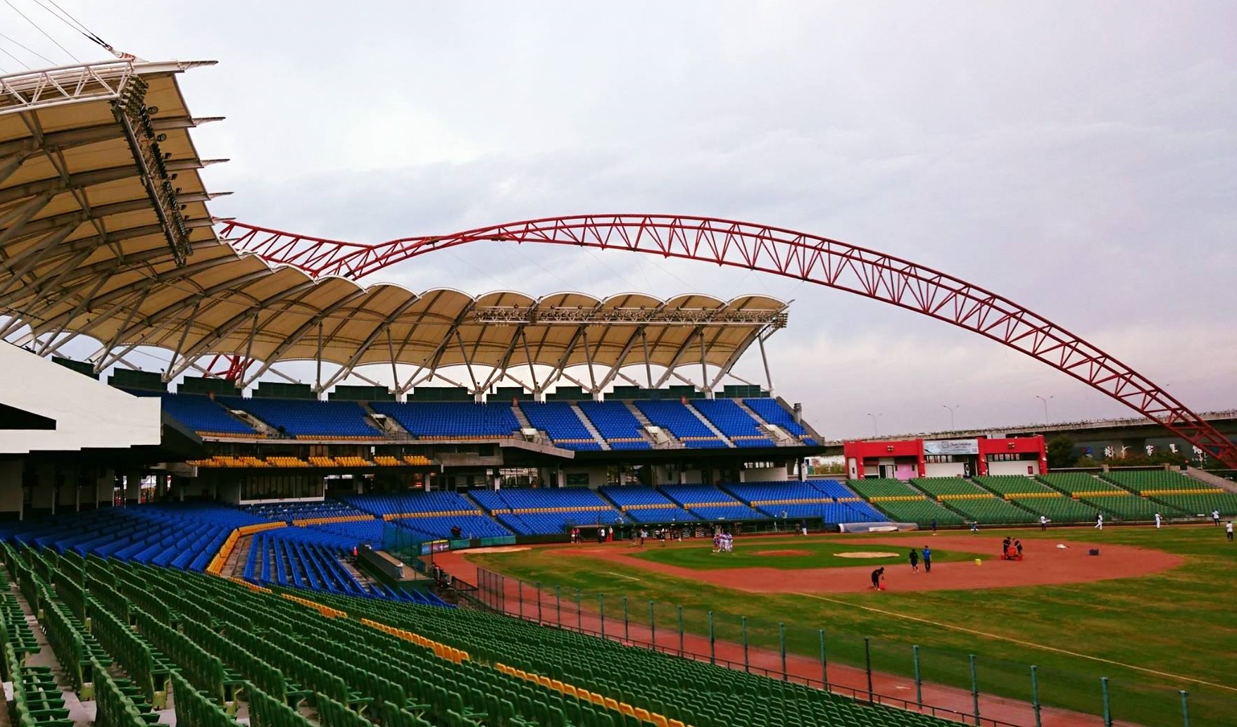 世界棒球經典賽票價今天公布，中華隊出賽場次內野搖滾區賣最貴，票價3,200元。（翻攝自臺中洲際棒球場 臉書）