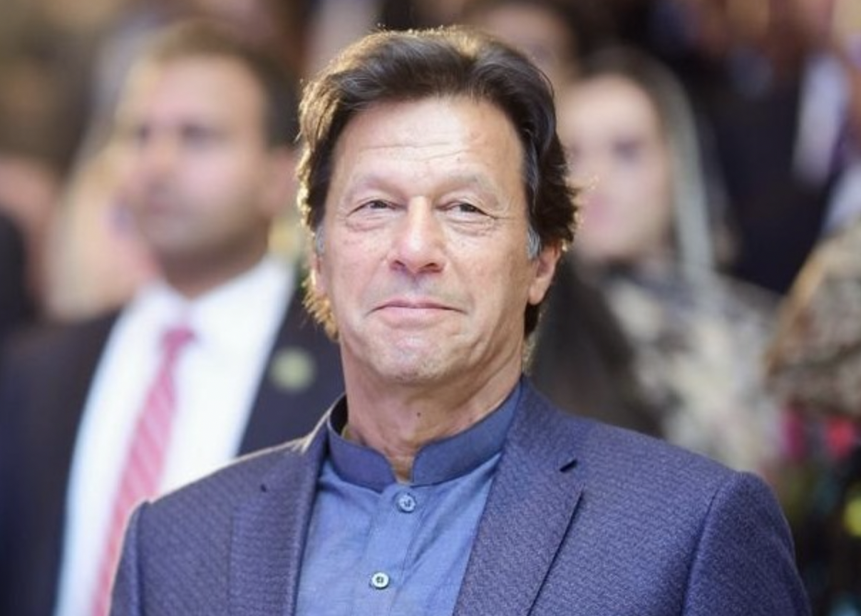 巴基斯坦前總理伊姆蘭汗驚傳今（3日）腿部中彈。（翻攝自Imran Khan臉書）