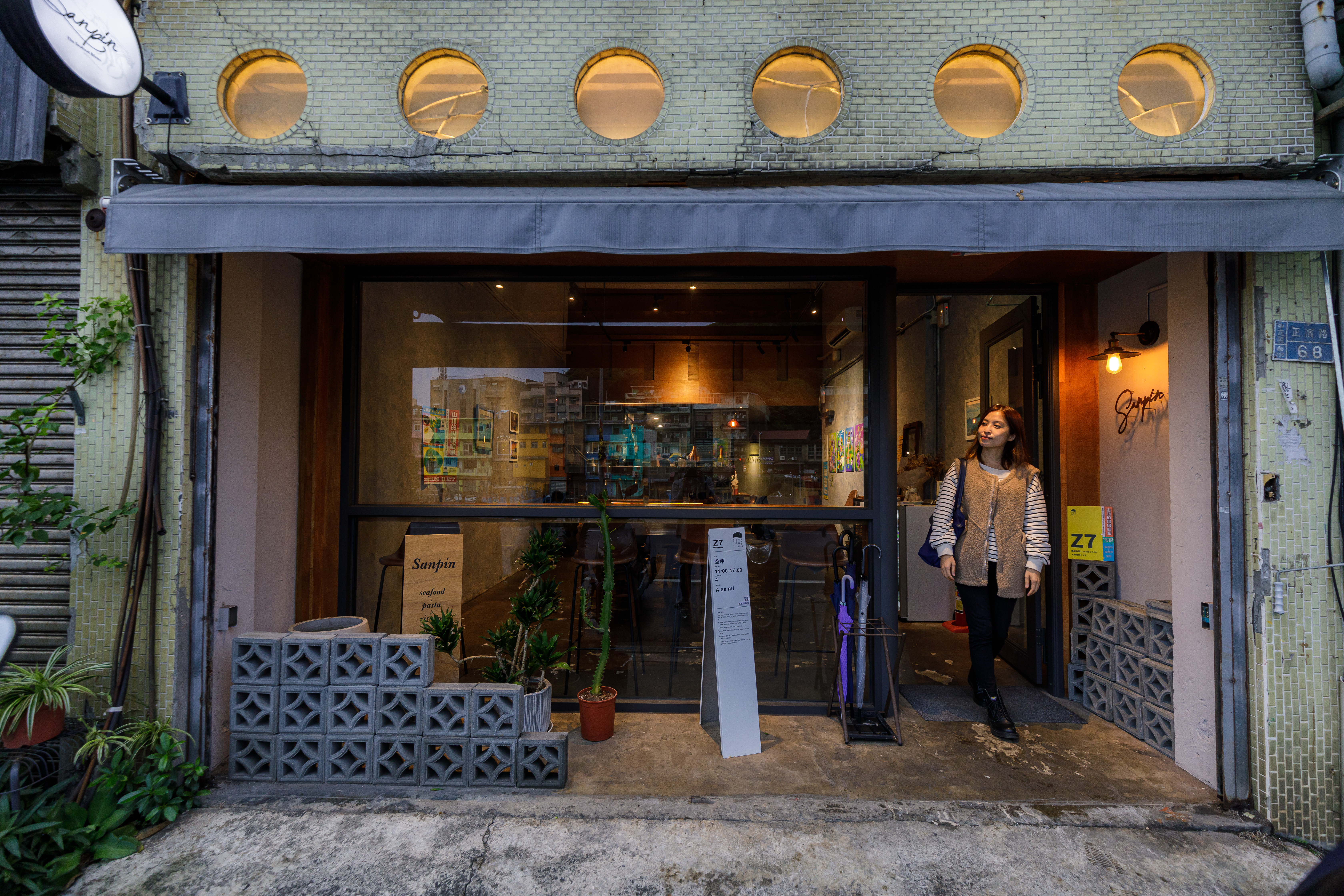 數十年的老屋樓房，過去是修理船隻機具的店家。