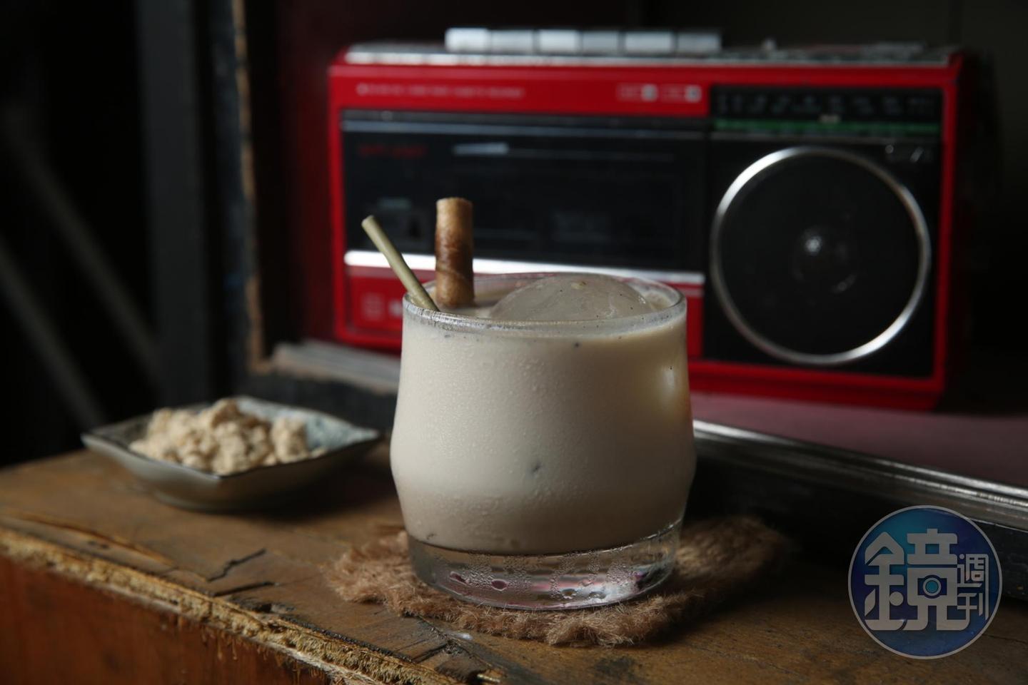 愛喝微甜酒的我，「微醺麵茶」很對我的口味。（200／杯）
