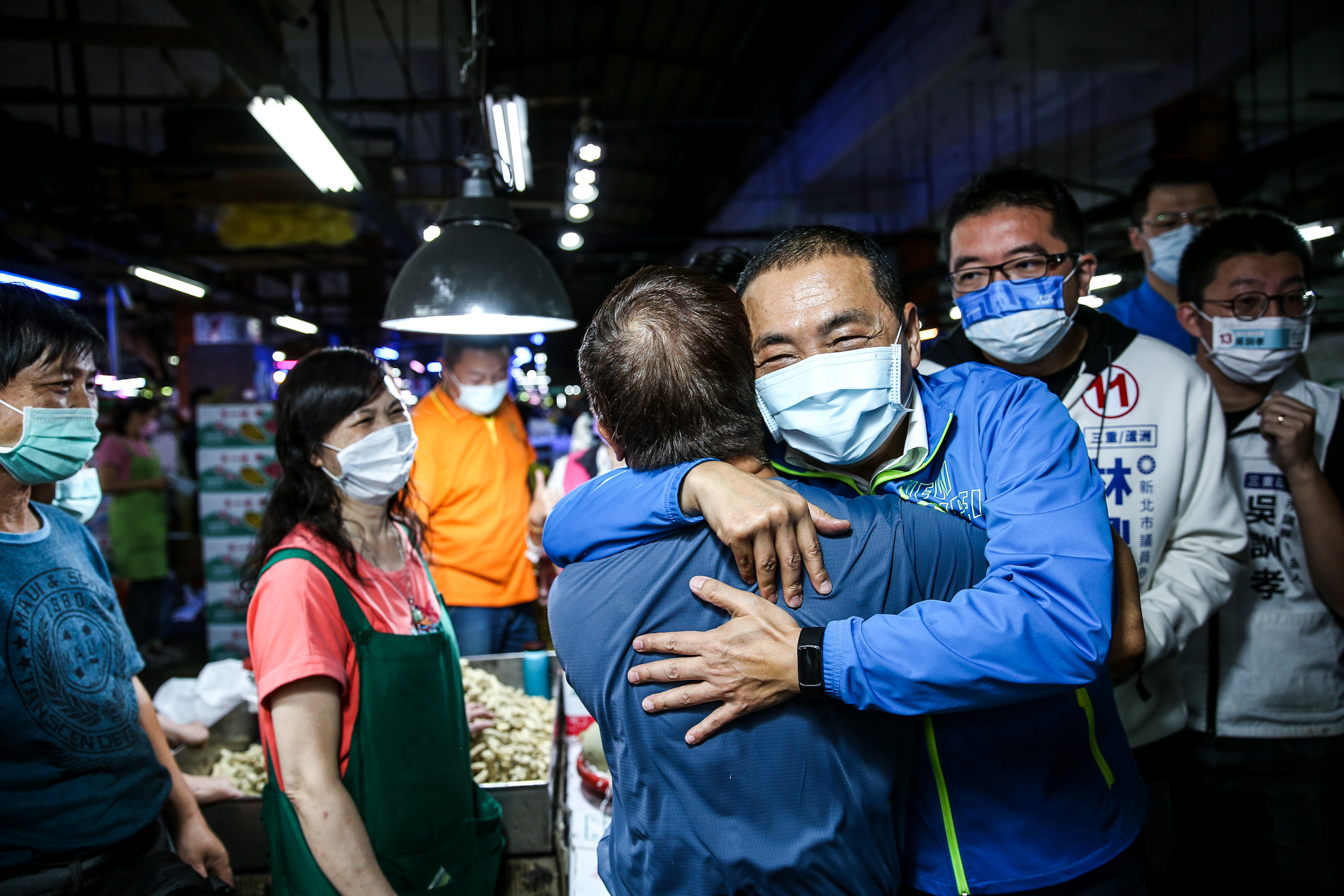 傳出余天用電話錄音自稱是侯友宜的好朋友，卻喊票投林佳龍，侯友宜競辦直呼「是好朋友，就嘸通相害」。