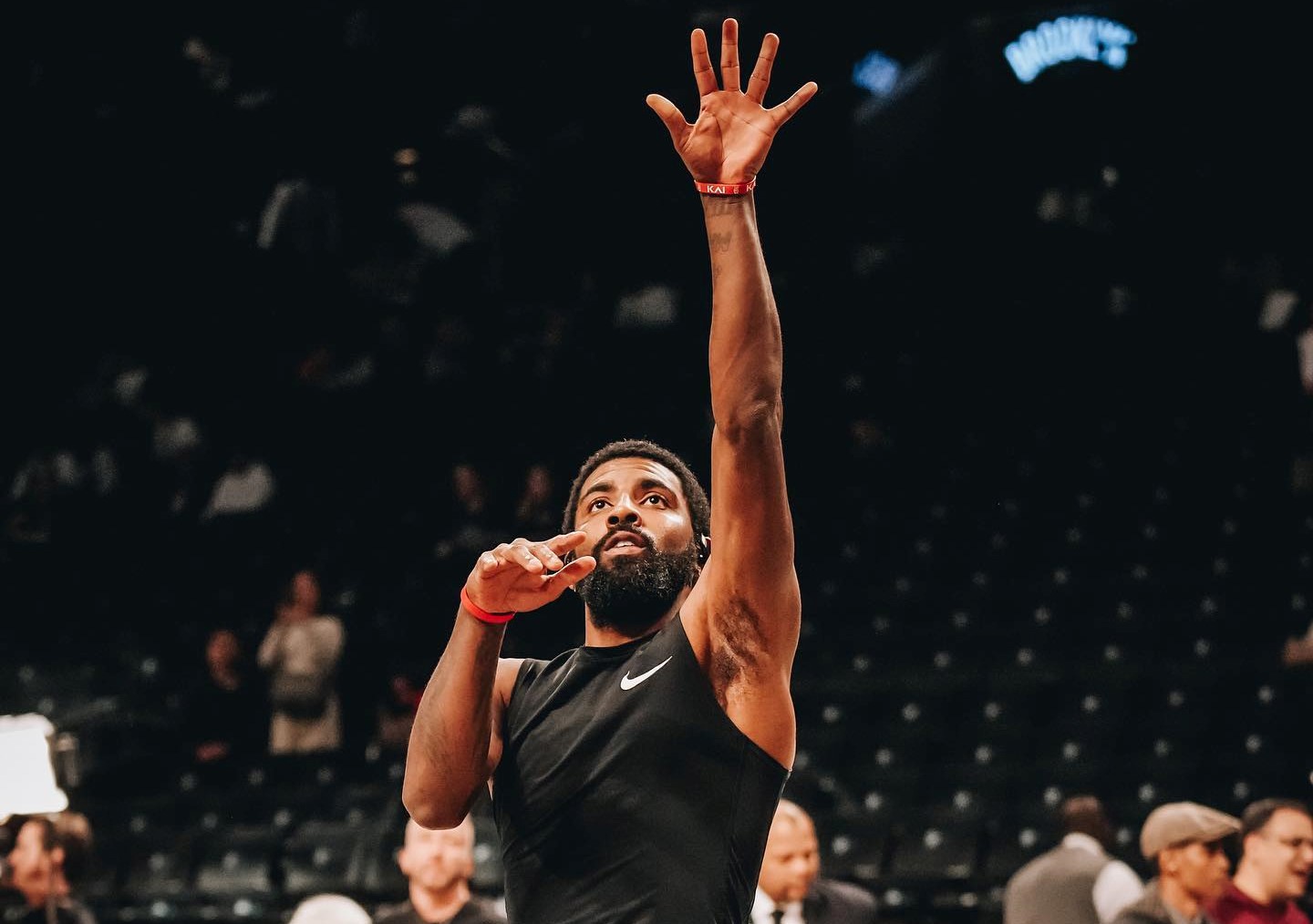 厄文在多方壓力下，終於道歉了。（翻攝自Brooklyn Nets臉書）