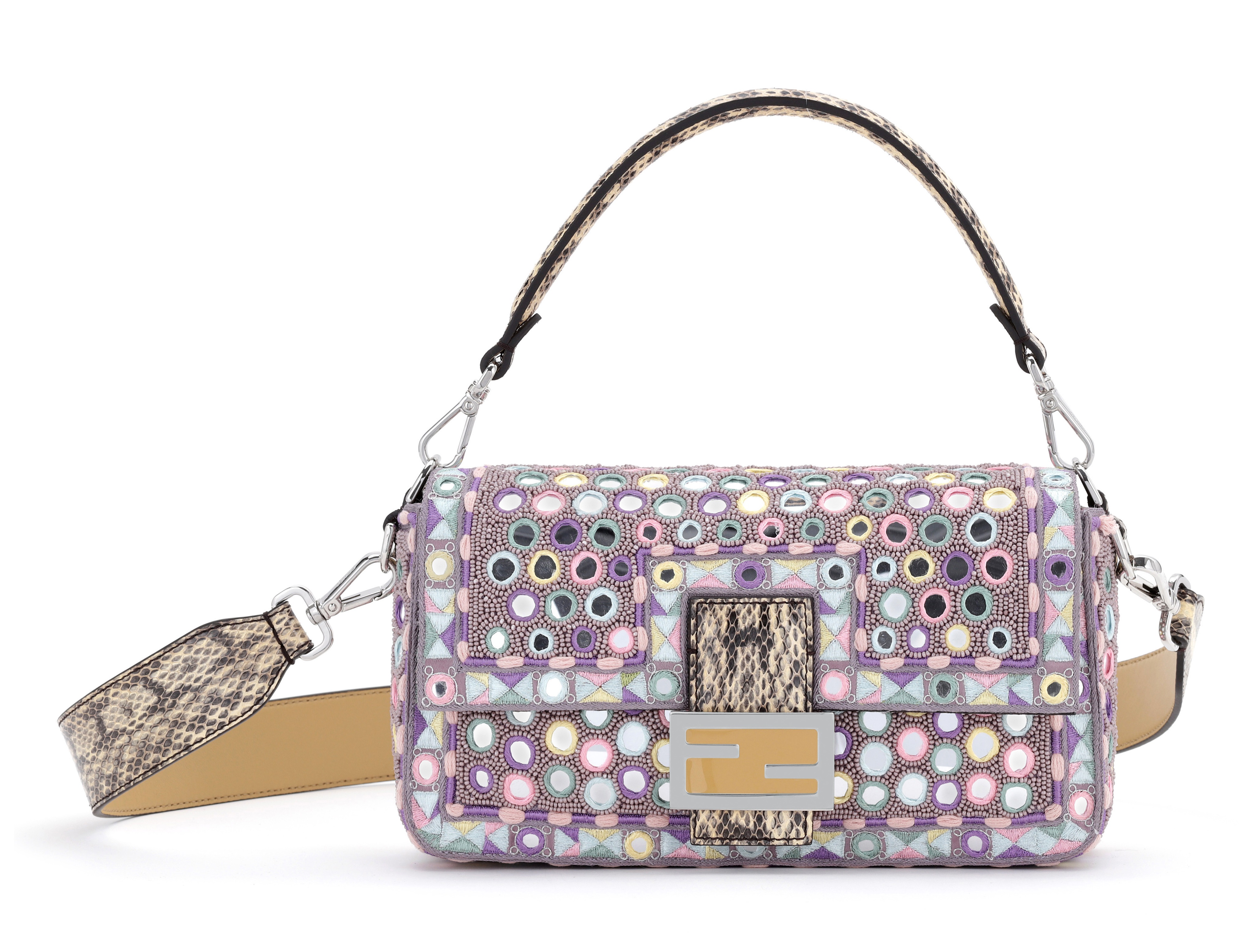 鏡面刺繡Baguette。NT$198,000（FENDI提供）