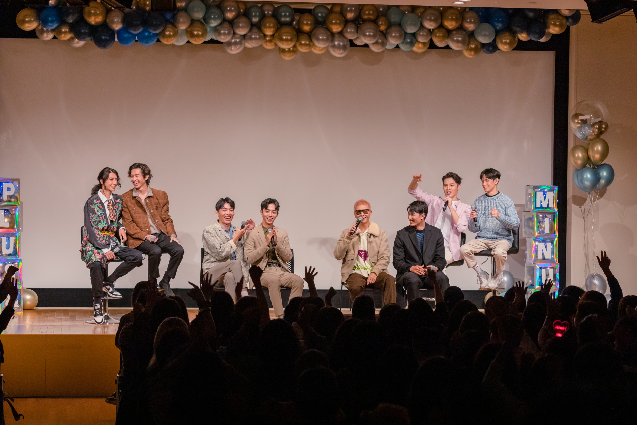 《正負之間》演員上週六一連在東京舉辦兩場見面會,搞笑互動讓台下笑聲不斷。(『正負之間 ~Plus & Minus』日本製作委員會提供)