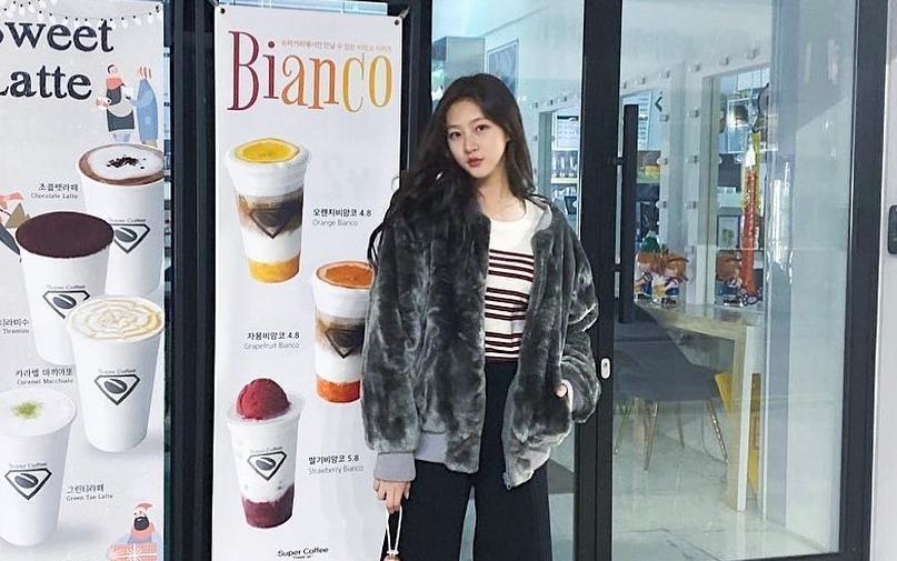 韓國女星金賽綸傳在咖啡店打工賺生活費。(翻攝金賽綸IG)