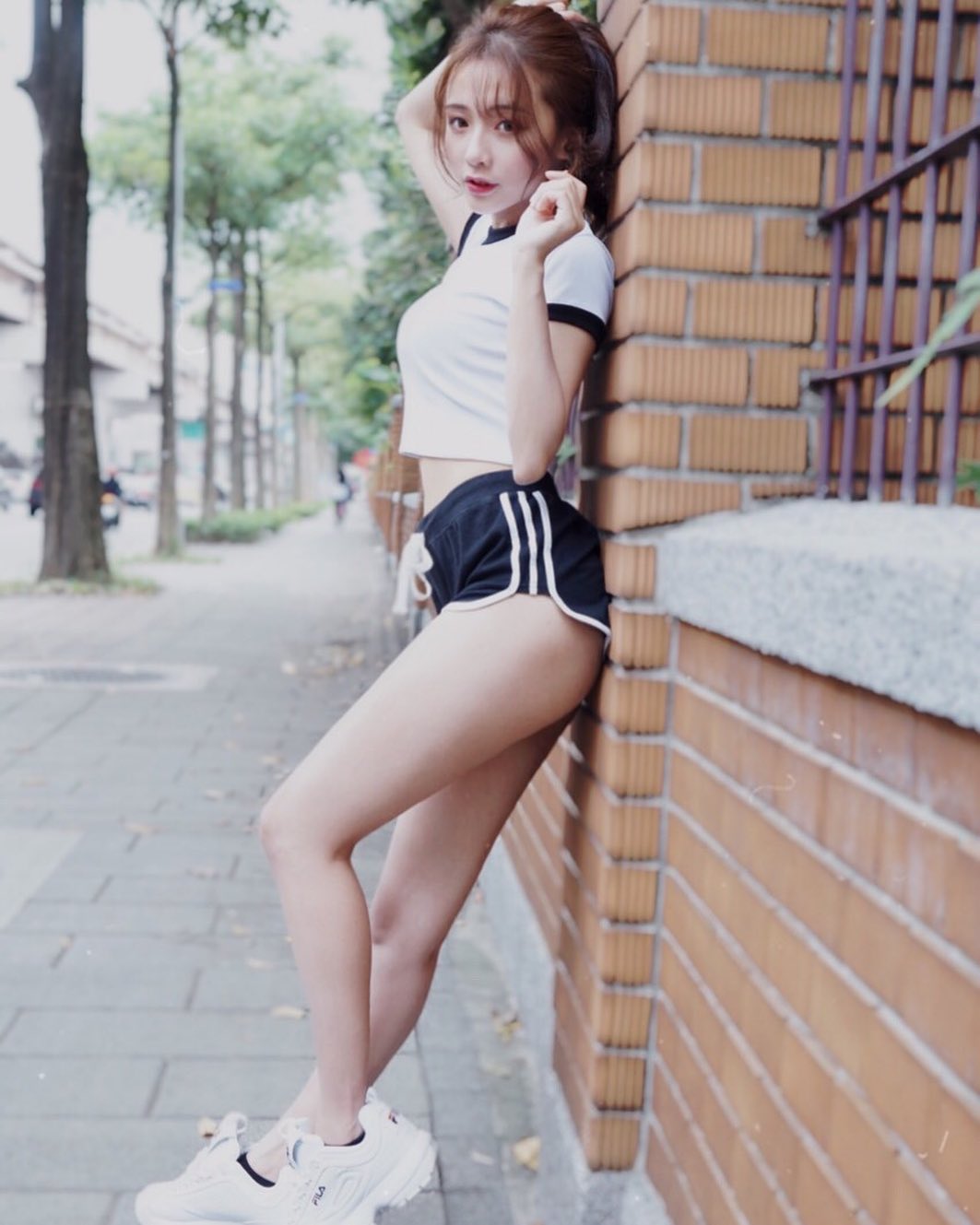 蕭芷渲身材火辣,在IG擁有高人氣。(翻攝IG @irisxiao_)