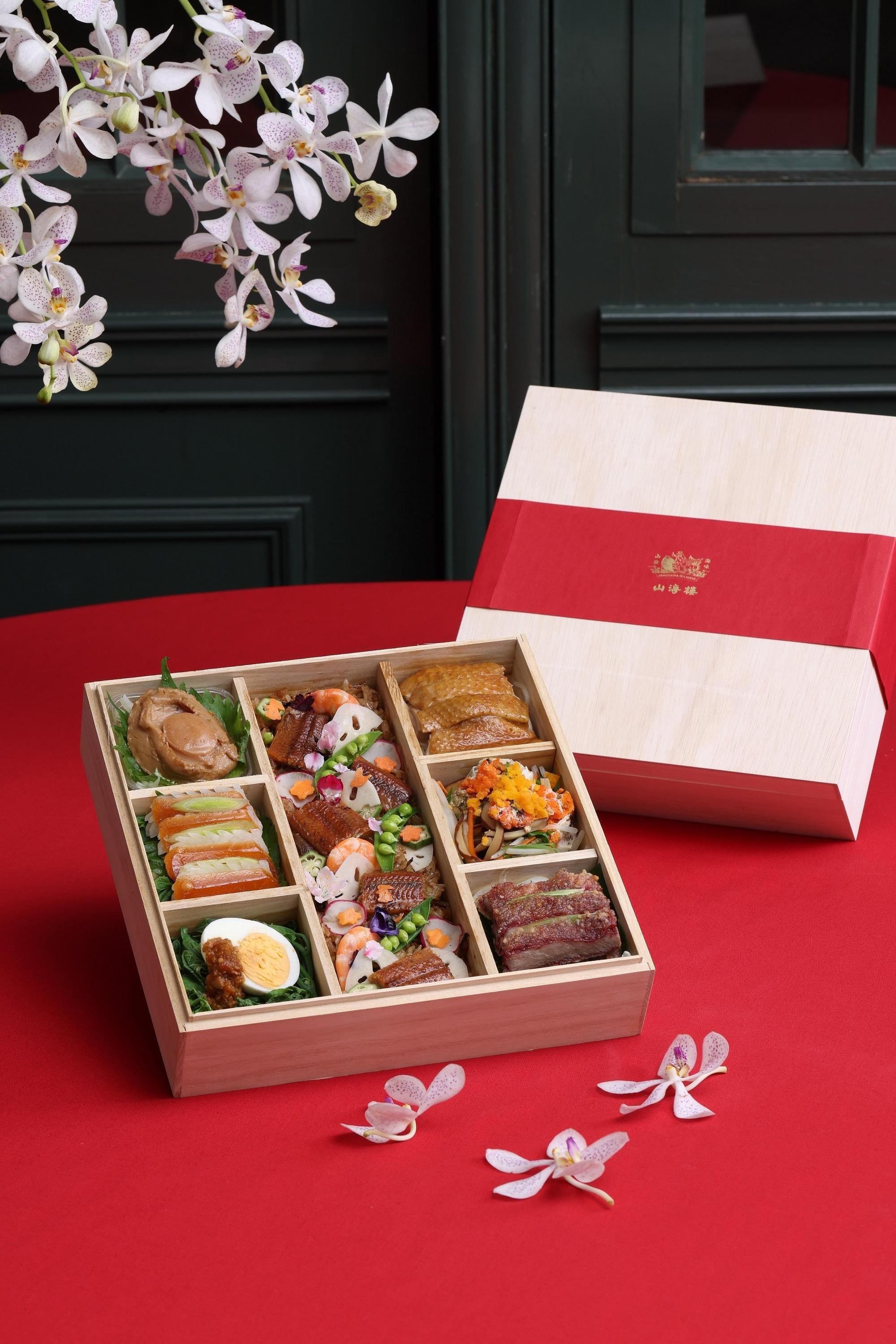 山海樓的尾牙禮讚「祥極饗台菜餐盒」，提供另一種不用出門就可享用的奢華選擇。（山海樓提供）