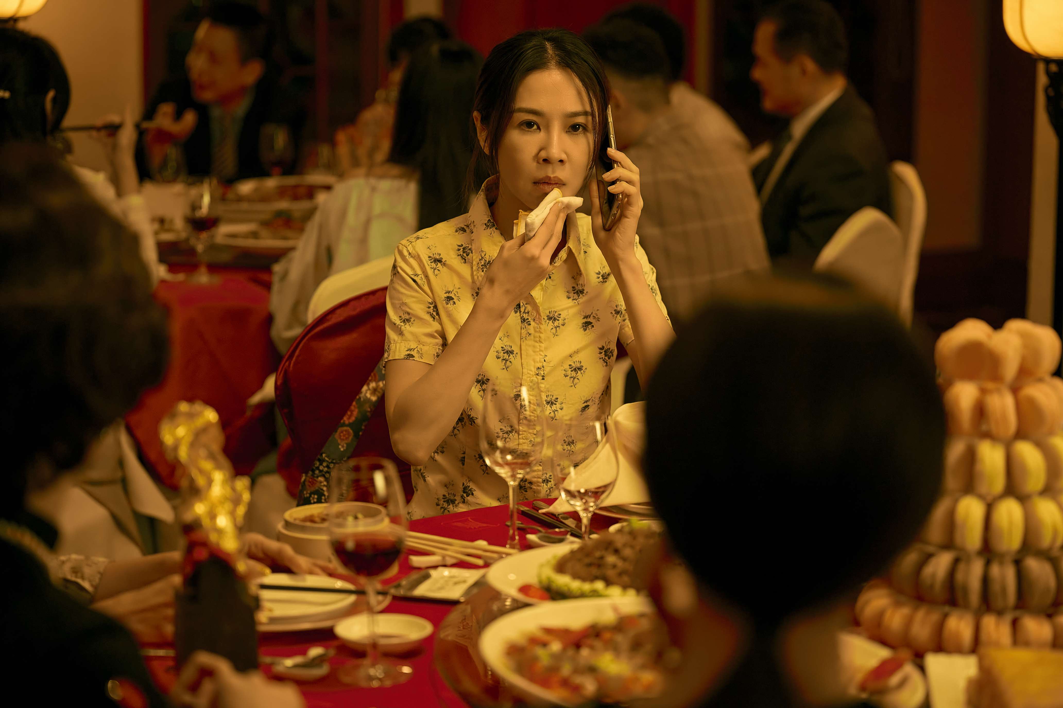 影片以《孤味》壽宴情節為背景，卻出現《誰先愛上他的》劉三蓮亂入搞笑橋段。（金馬執委會）
