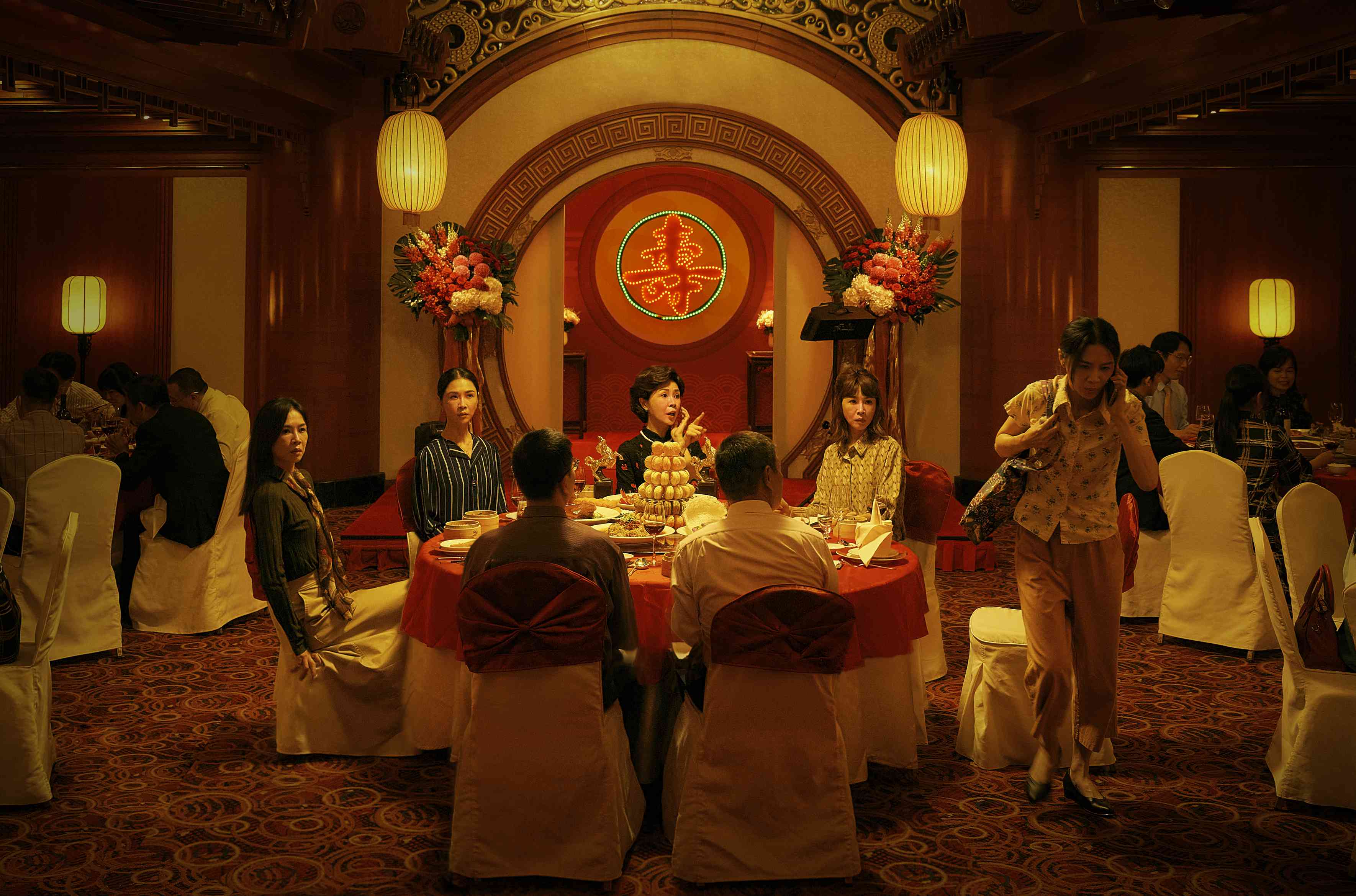 謝盈萱也趕上多重宇宙熱潮，在金馬形象影片1人分飾5角，展現強大演技。（金馬執委會）