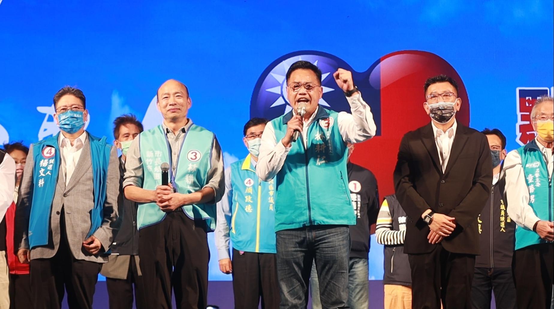 林耕仁說，台北人說他是鄉下人他沒有意見，但他不能接受把新竹人當成鄉下人。（翻攝自林耕仁臉書）
