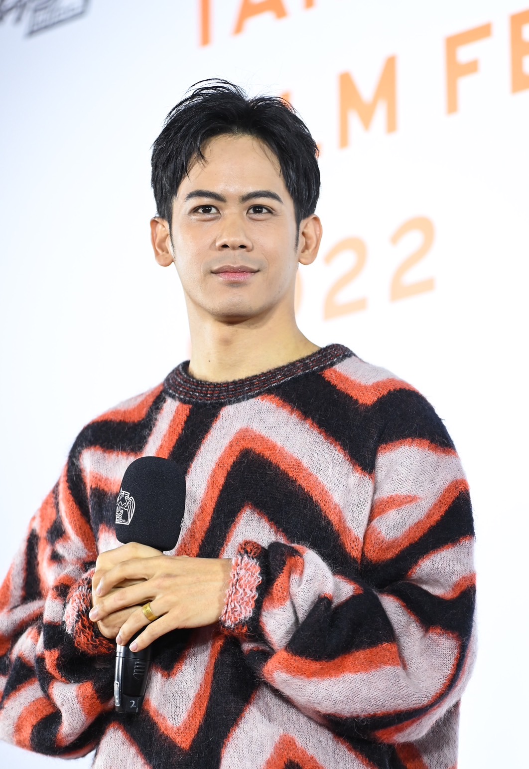 同樣飾演警察，也同樣入圍男配角，李淳分析兩部入圍作品《目擊者》與《智齒》，「一個是當變態嚇人，另一個是被變態嚇。」（金馬執委會）