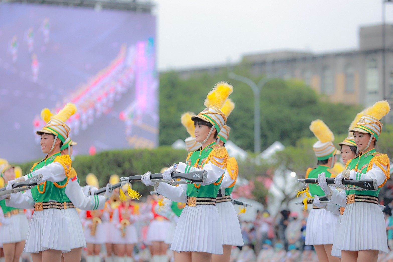 北一女樂儀旗隊明年元旦將在美國玫瑰花車遊行登場表演。圖為北一女今年國慶大會演出。（慶籌會提供）