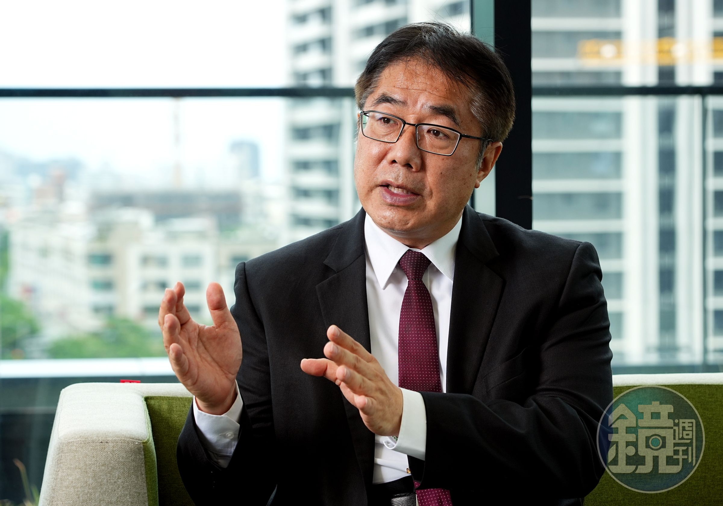 台南市長選舉民調目前由現任市長黃偉哲領先。