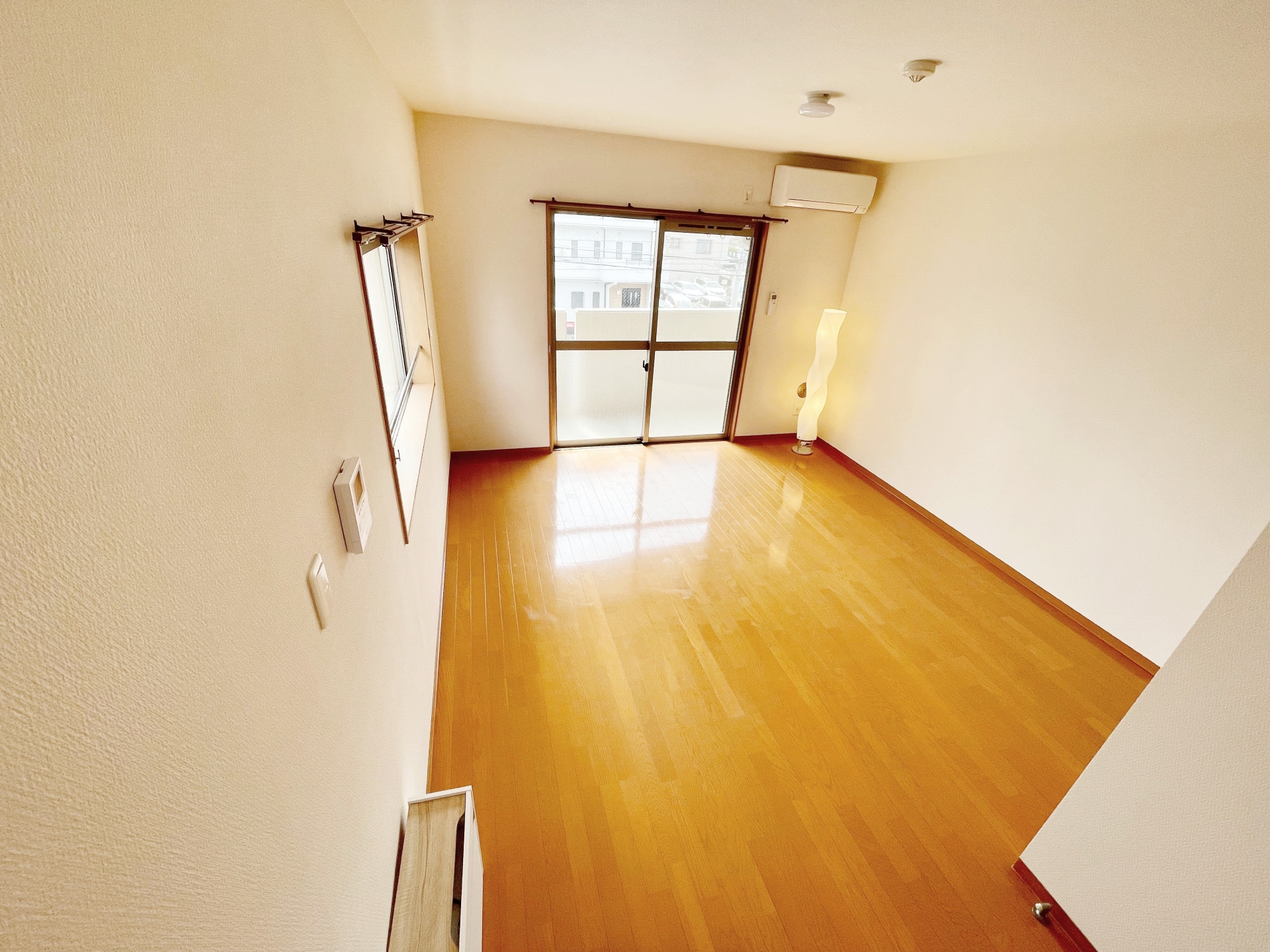 人妻抱怨小姑寄生在家中，好不容易買地建新屋，小姑沒出錢甚至還想指定單獨睡一間房。（示意圖，photoAC）