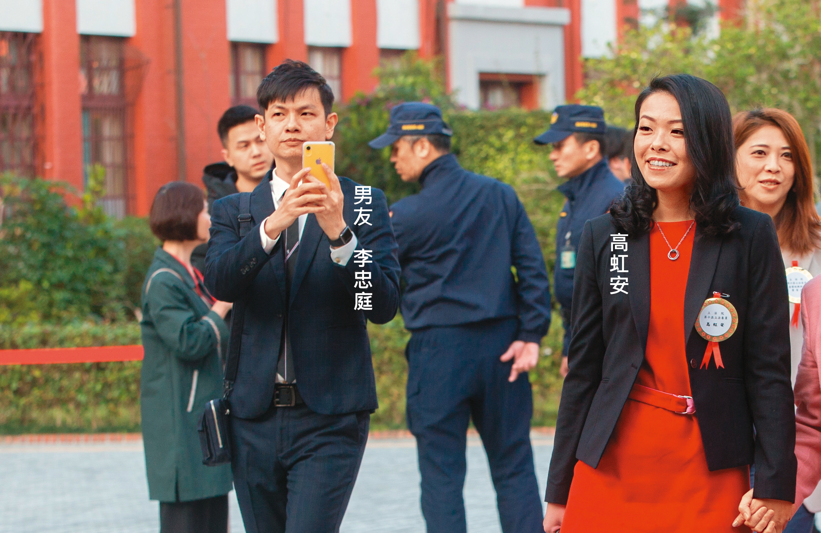 高虹安及男友李忠庭捲入助理費案爭議，本刊曾捕捉到高當選不分區立委赴立院報到當天，李一路陪同並協助拍照。