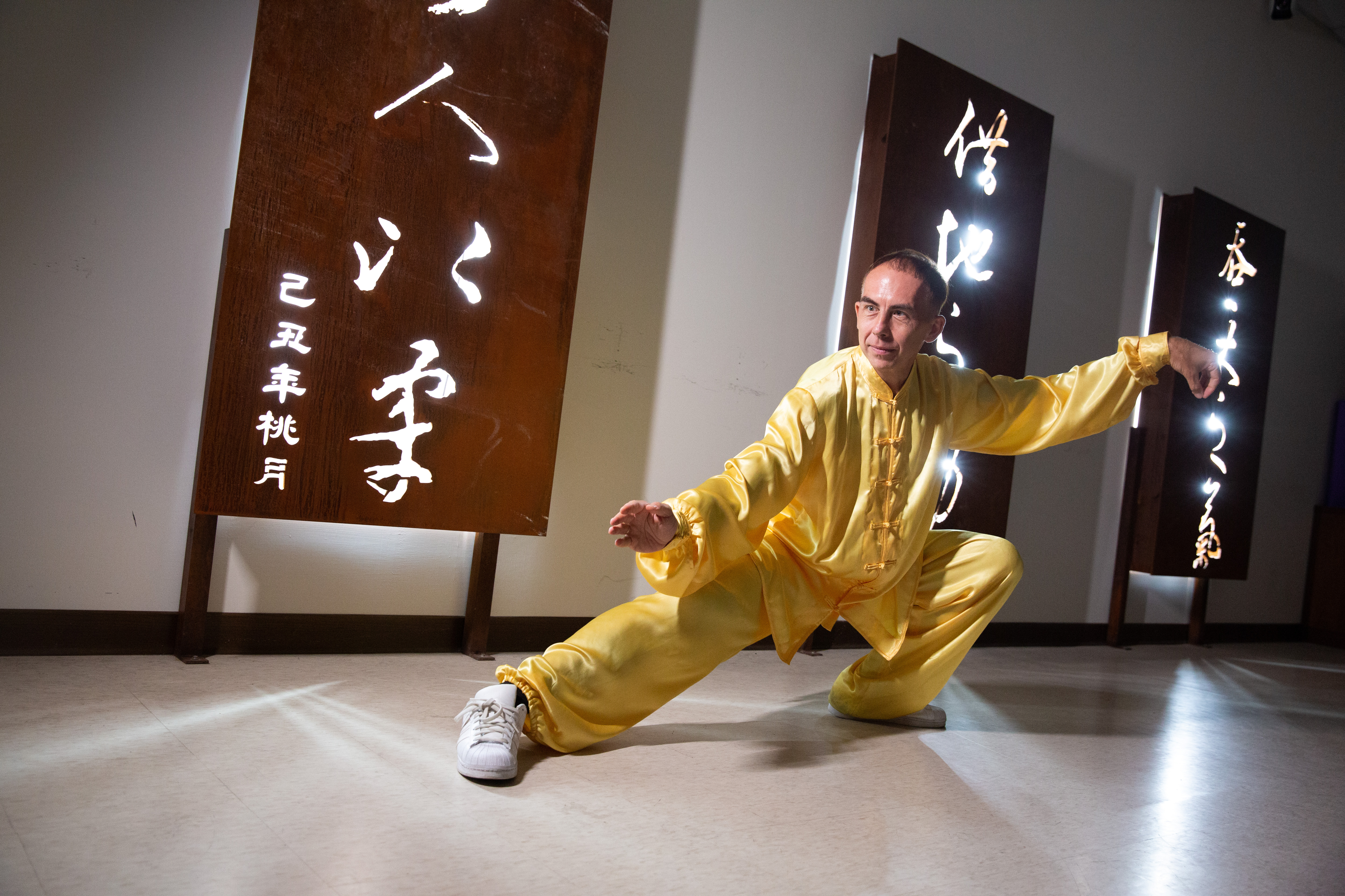 馬培德的養生之道還包含打太極拳,對肺部特別好,他也會教病患打太極。