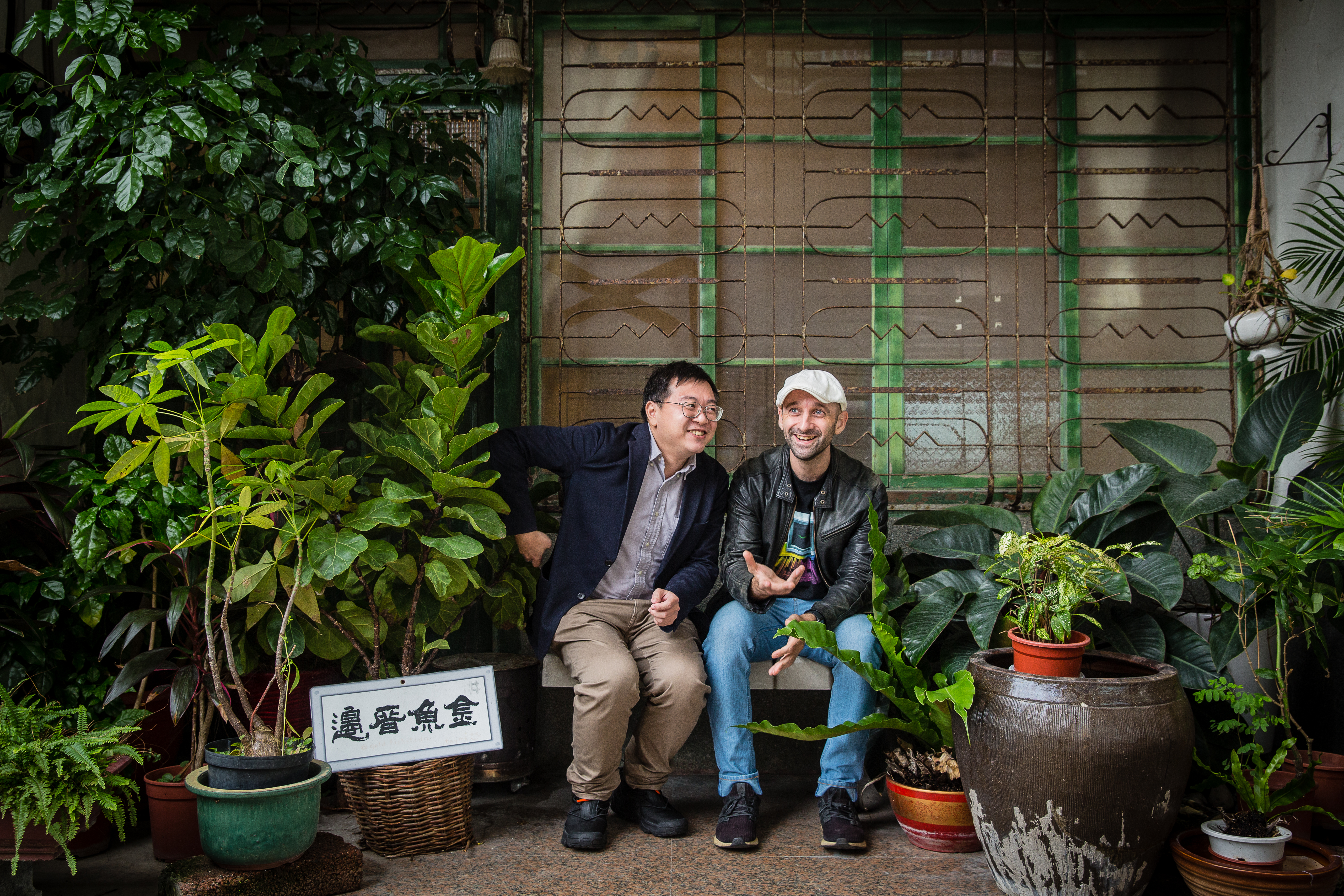 明馬丁（右）很欣賞台灣人擅於利用時間和極度有禮貌，也結交許多台灣朋友。