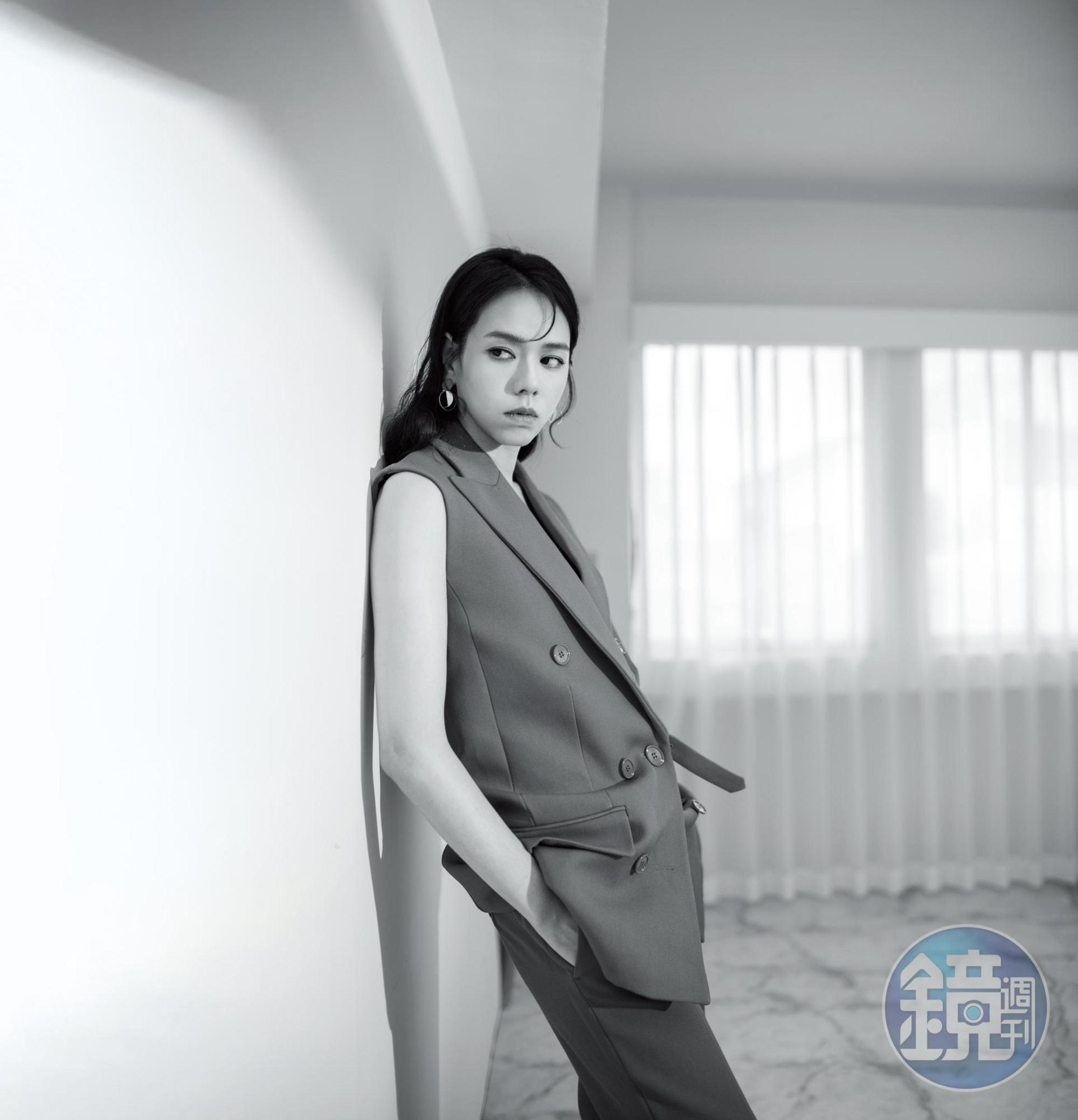 扮演過氣的AV女優,夏于喬說此人死要面子,為了存活而逞強著,因而展開種種捧腹的際遇。