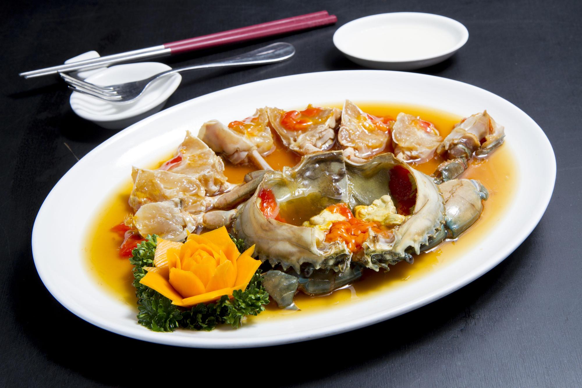 「醉膏蟹」美味在於半生熟的肉質、蟹膏與酒香,美味度最高,優秀!(1,880元/隻)(點水樓提供)