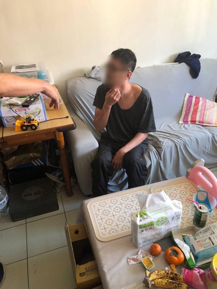 另名共犯吳男在逮捕送辦。（翻攝畫面）