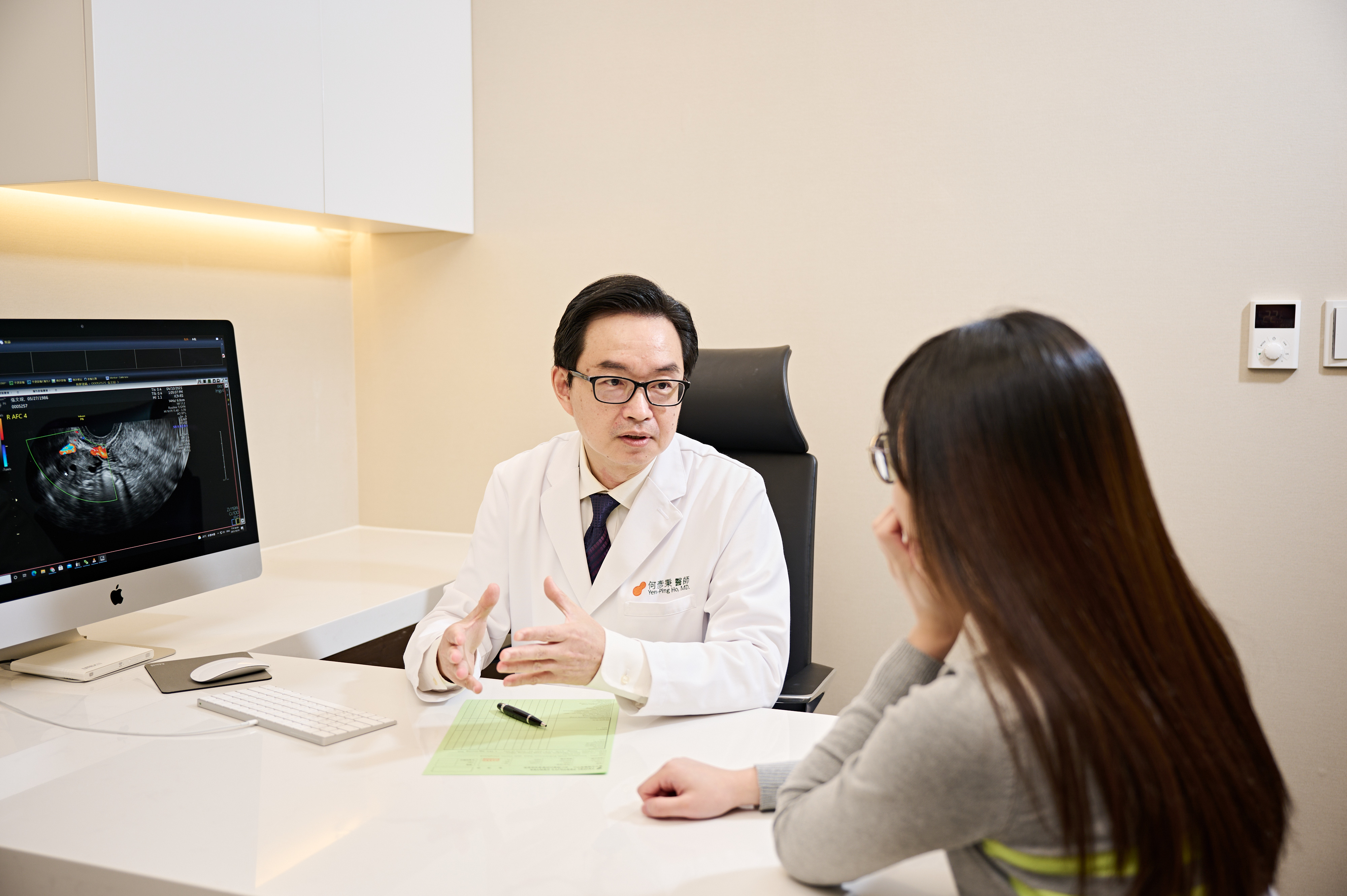 凍卵的女性平均年齡為37歲，解凍卵子進行試管嬰兒的人平均年齡為40.2歲，凍卵時的年齡越高，相對成功生育的機會將隨之降低