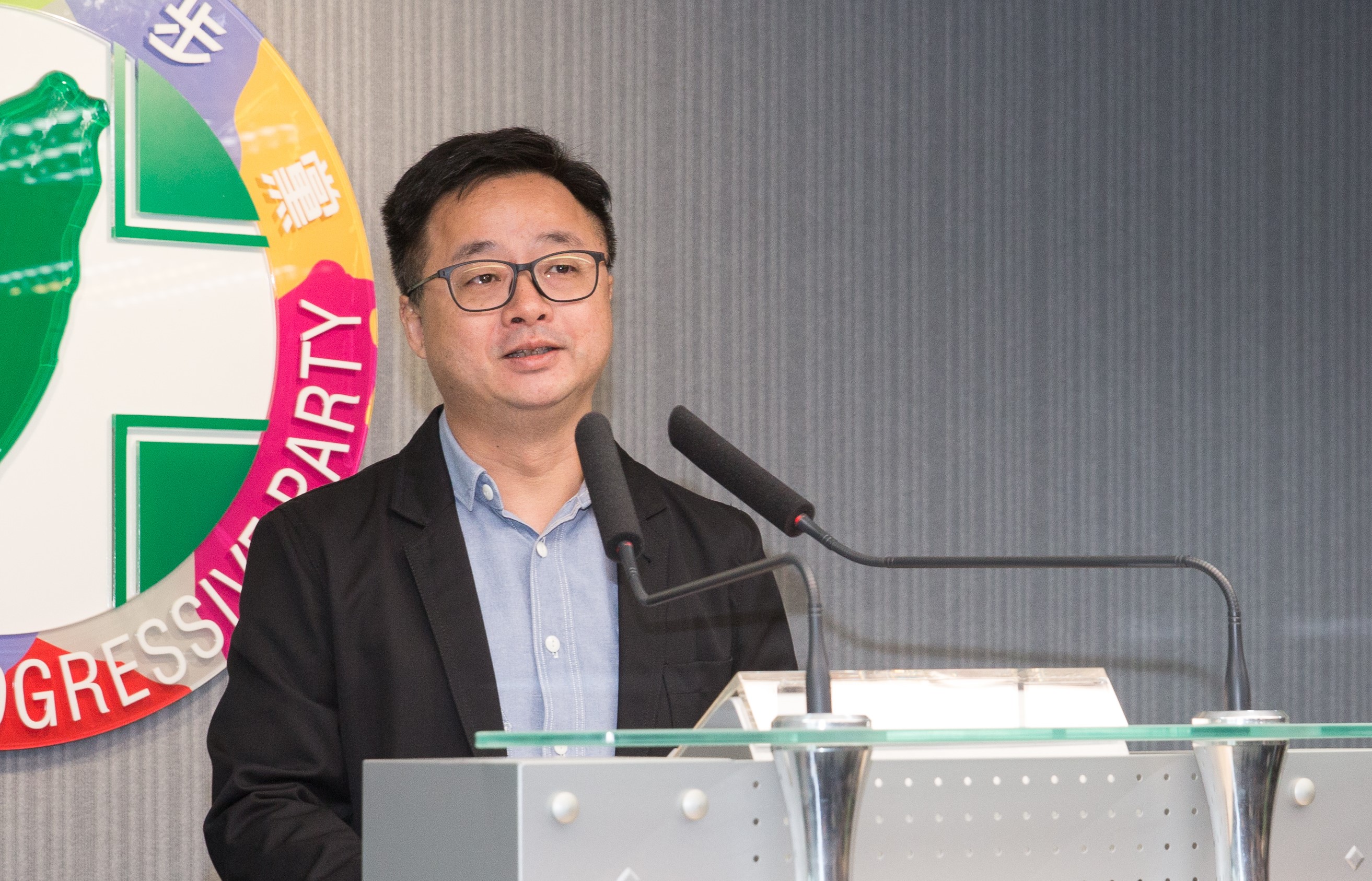 羅文嘉在節目中點名中天電視是紅媒，近日法院民事判決出爐。（本刊資料照）