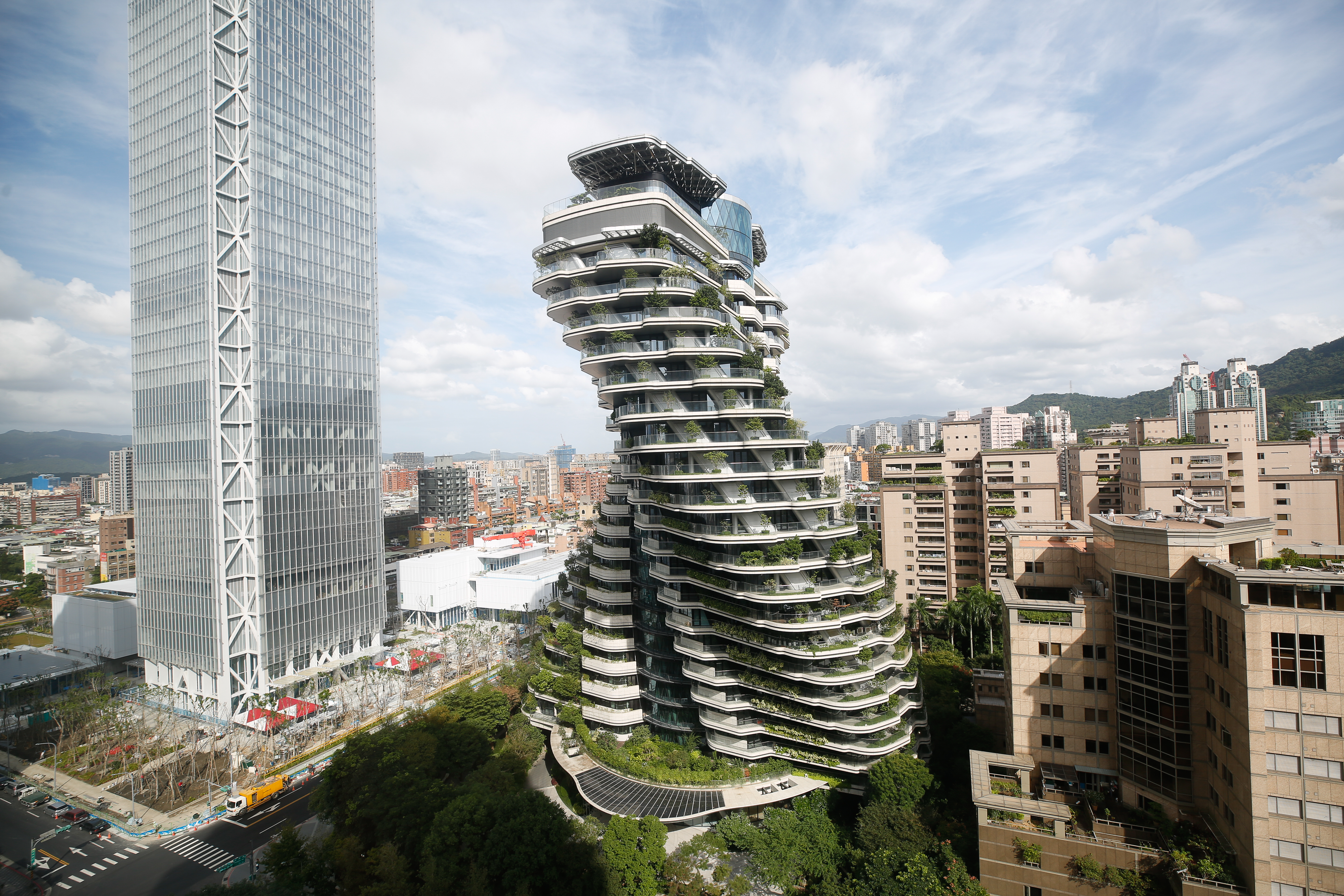 對現有技術不滿足、持續追求創新，是周國忠驅動清展做出差異化競爭力的關鍵，清展也是業界少數大量投資研發人才的門窗廠。