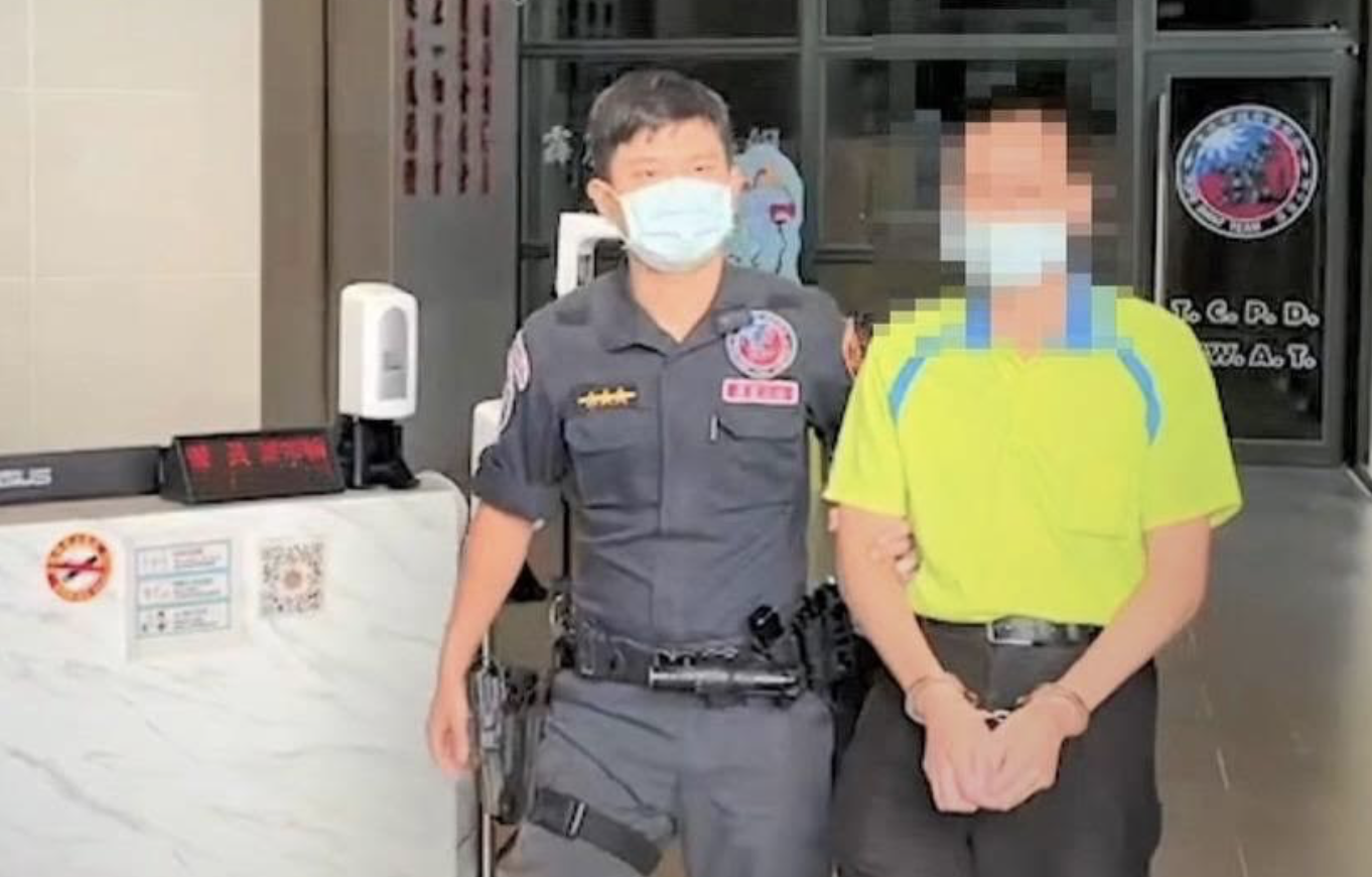 楊男潛入醫美診所櫃台犯案。（翻攝畫面）