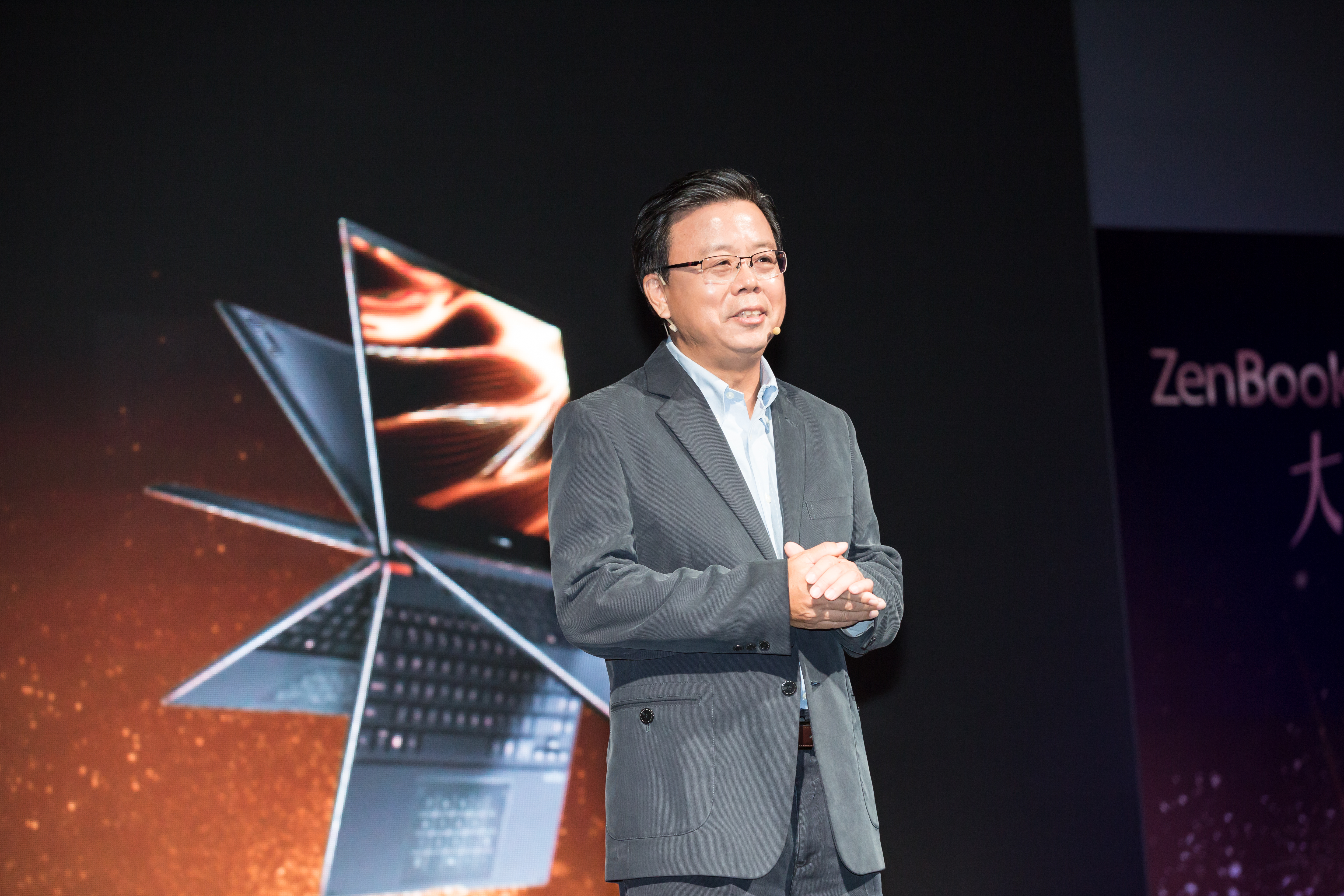 華碩共同執行長胡書賓示警，明年PC產業恐雙位數衰退。（本刊資料照）