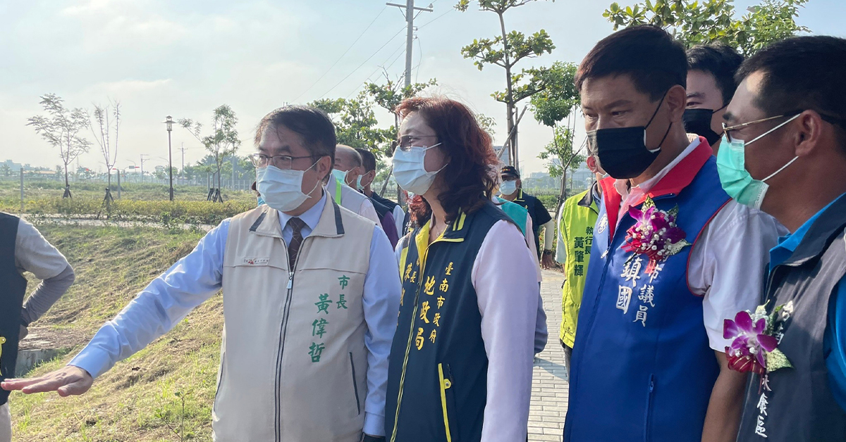 黃偉哲端出五大政見拚台南市政，讓台南持續進步。