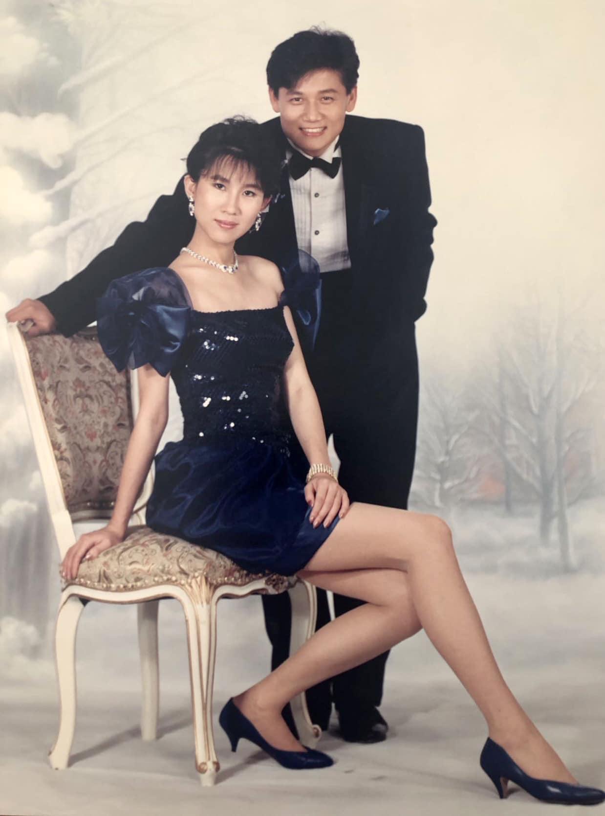 徐乃麟光棍節曬出和老婆30年前的舊照放閃。(翻攝自徐乃麟 - 乃至尊臉書)