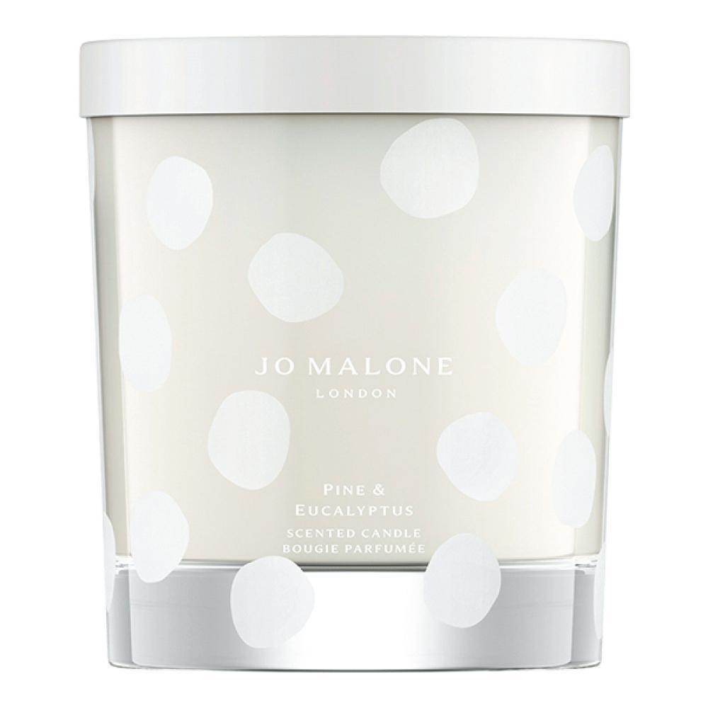歡樂雪花耶誕松木與桉樹香氛工藝蠟燭,NT$2,800/200g。(Jo Malone London提供)