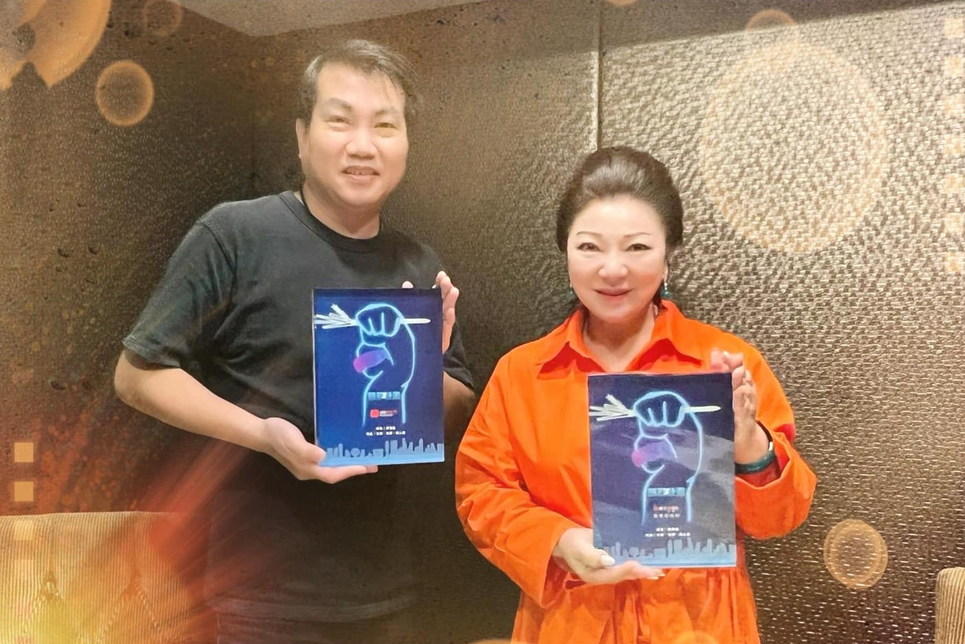 白冰冰（右）找來編劇蘇大逸一起合作。（陳孝志提供）