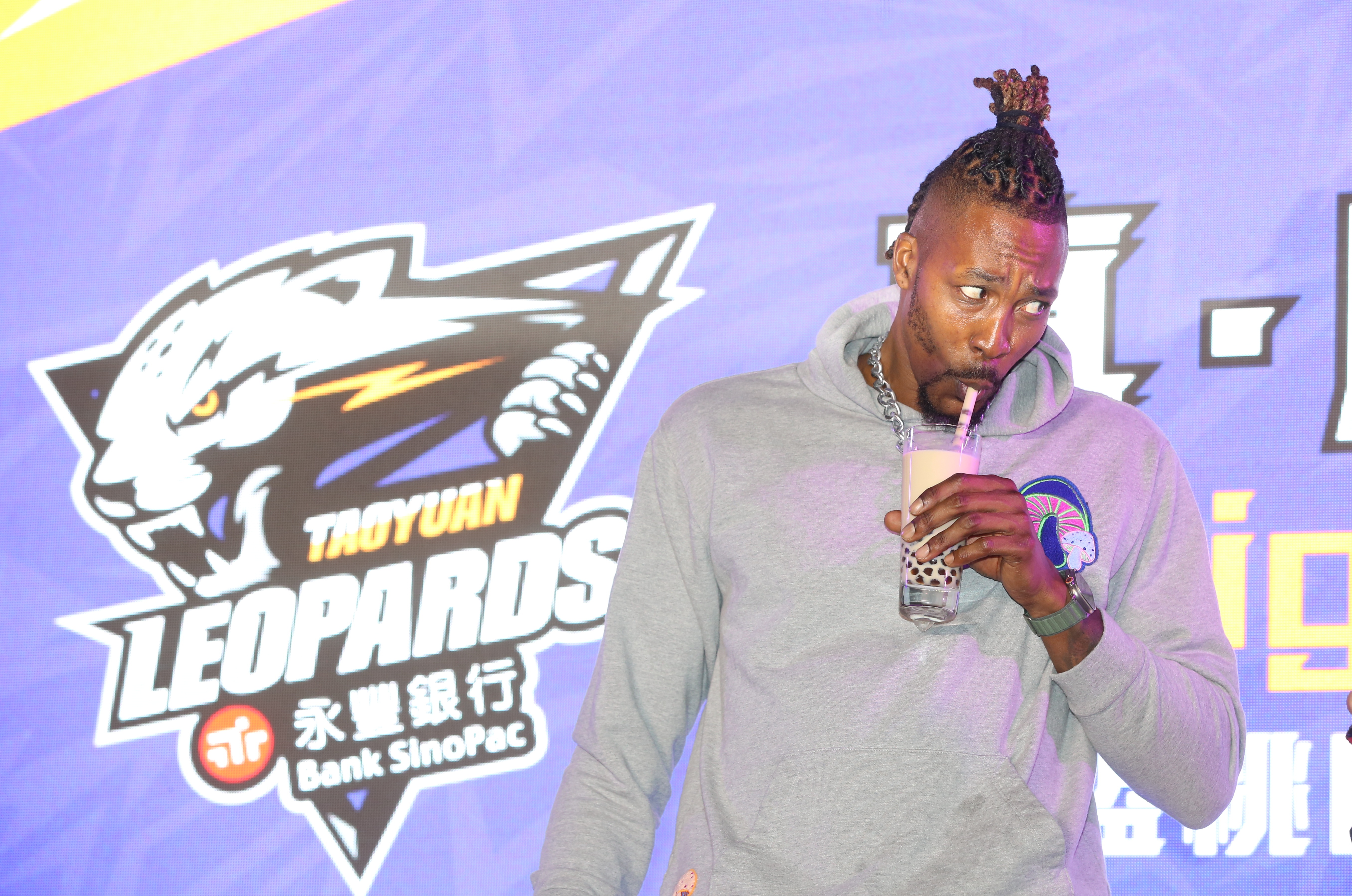 被問到台灣美食，魔獸霍華德毫不猶豫給出答案「珍珠奶茶」。