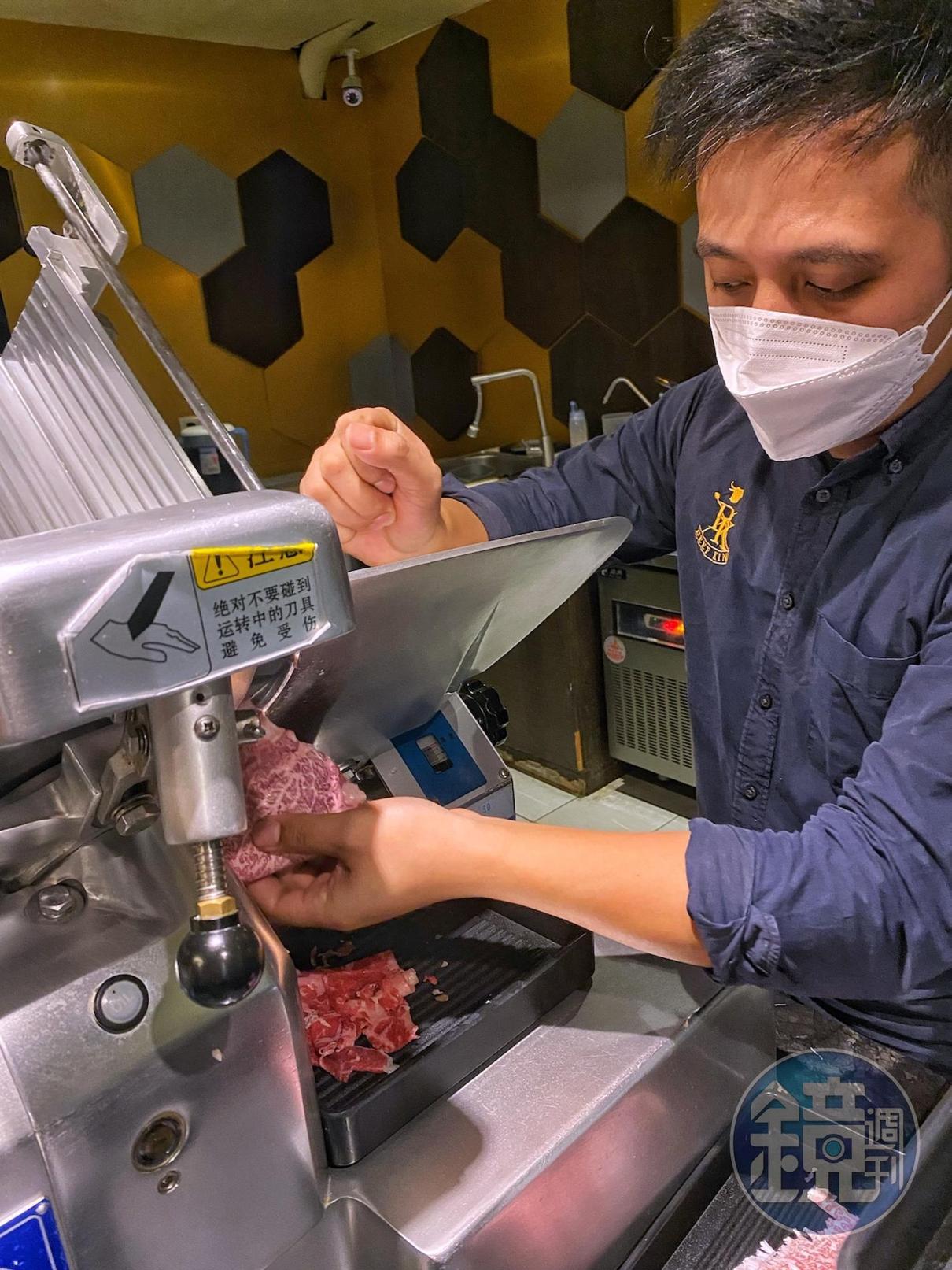 肉品皆為現點現切。