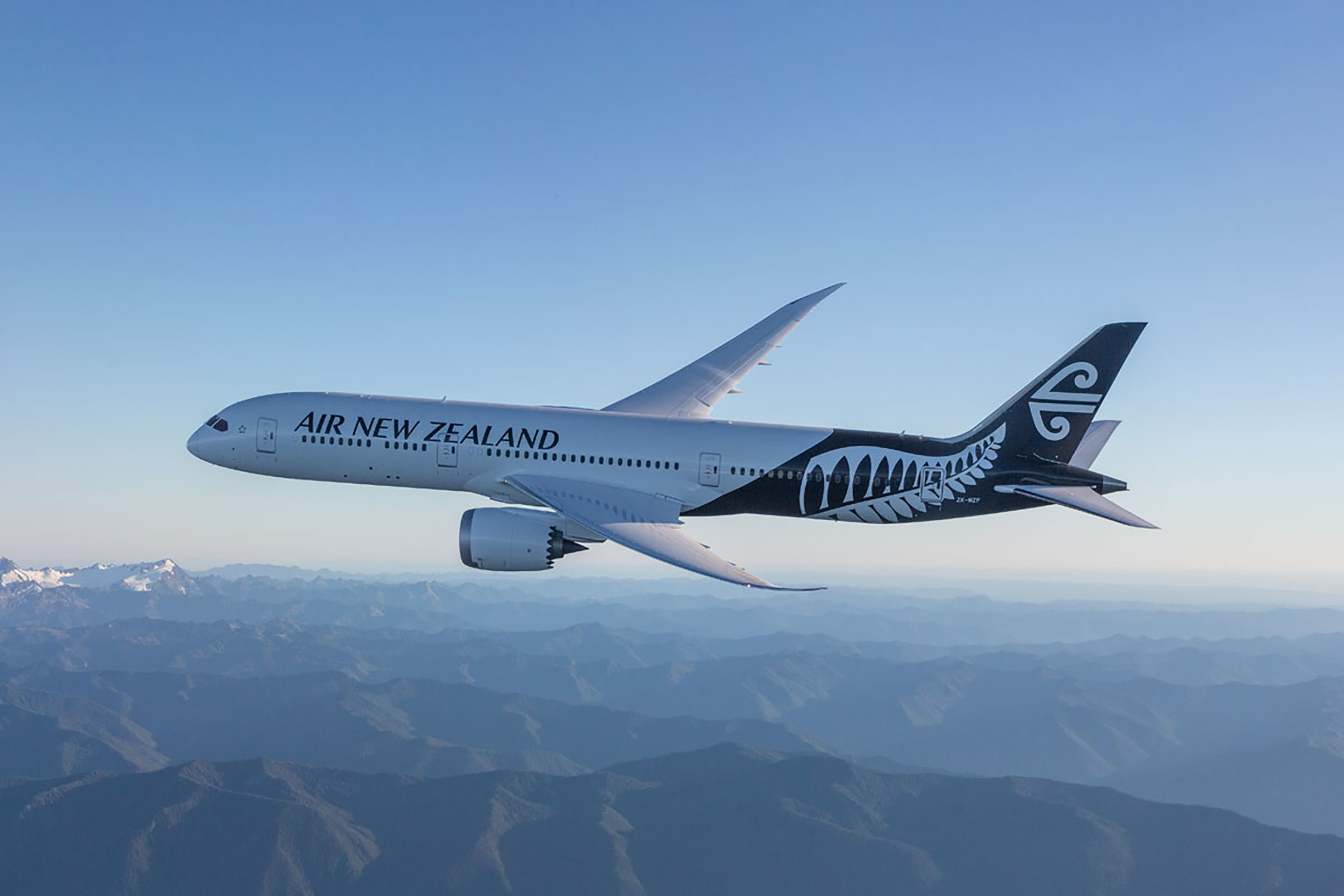 紐航目前以B787-9夢幻客機執飛台北—奧克蘭,旅客經由奧克蘭還轉機前往皇后鎮、威靈頓、基督城、羅托魯瓦等多個紐西蘭境內航點及澳洲、南太平洋島等目的地。(紐西蘭航空提供)