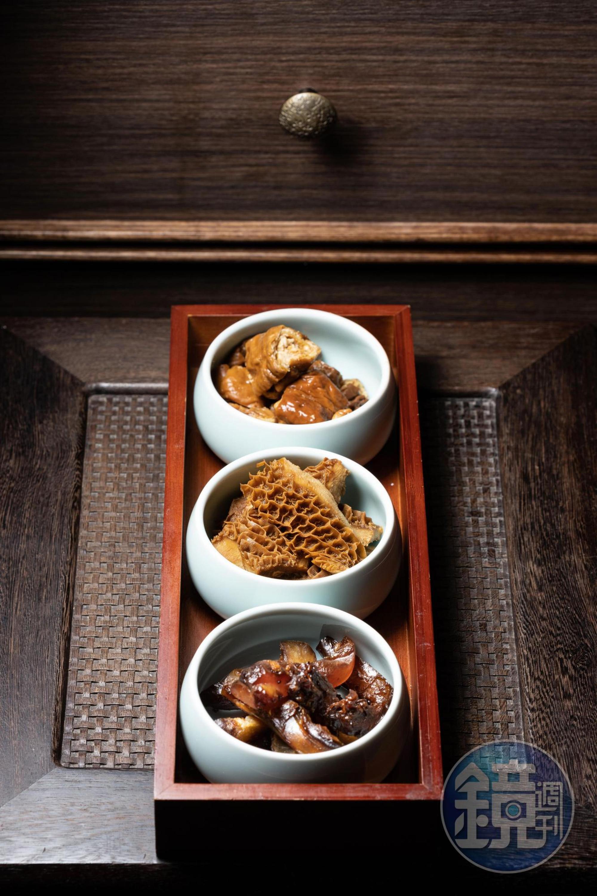 滷牛肚、滷牛筋和大腸「麻辣三寶組合」，煮進火鍋，口感仍維持地很好。（860元／份）
