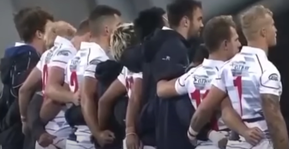 香港橄欖球隊昨（13）作客南韓仁川出戰亞洲七人欖球系列賽，但在賽事播國歌環節中，主辦單位卻播放反送中運動代表曲。（翻攝Youtube）